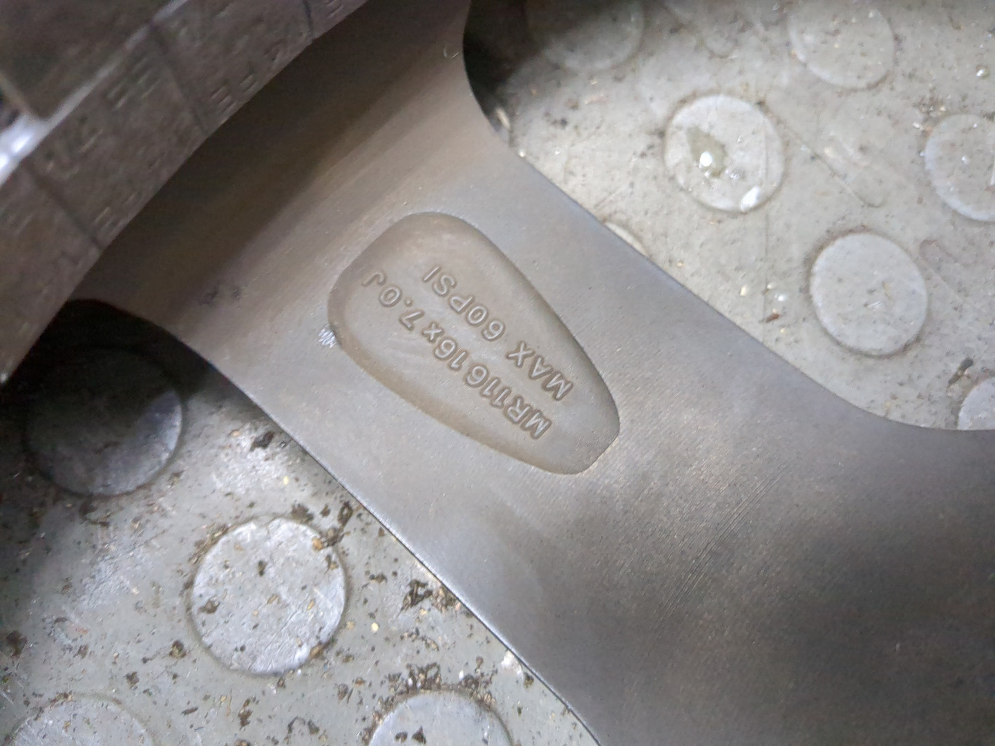 Диск колесный литой легкий сплав