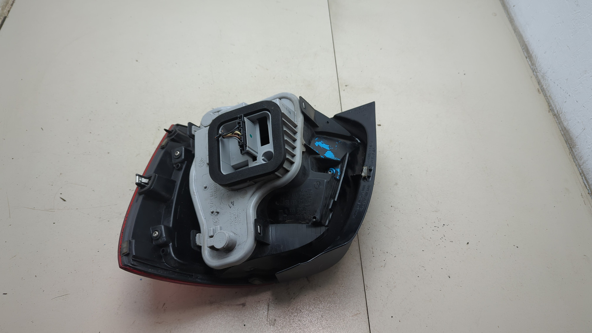 Фонарь задний левый