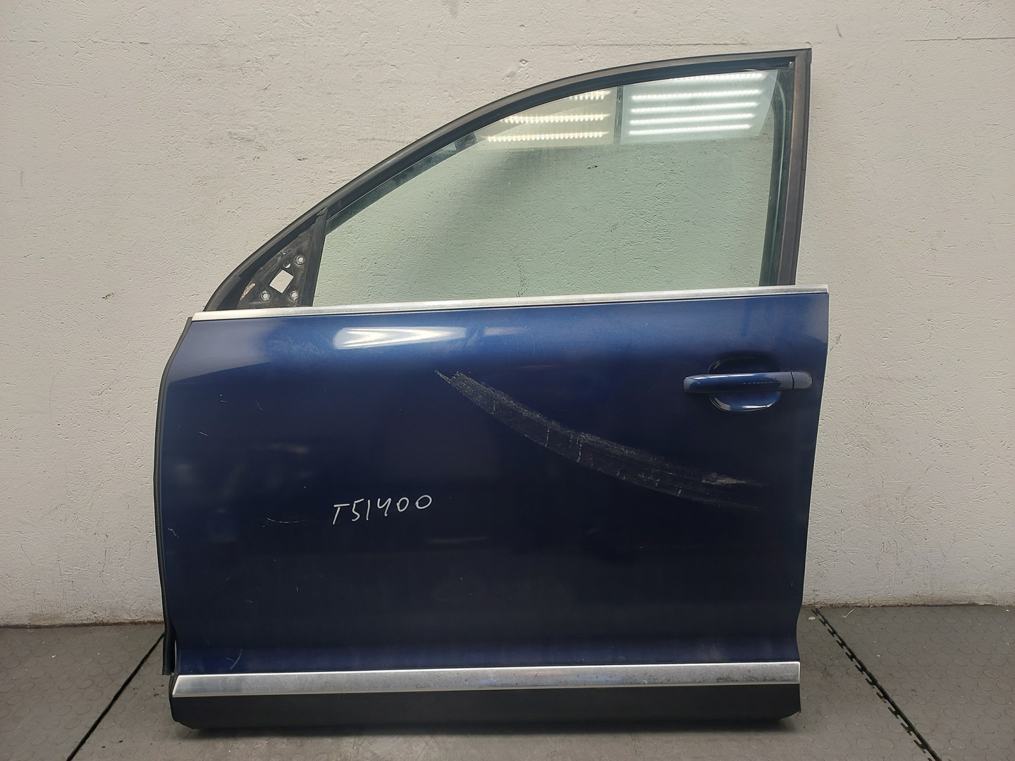 Дверь передняя левая