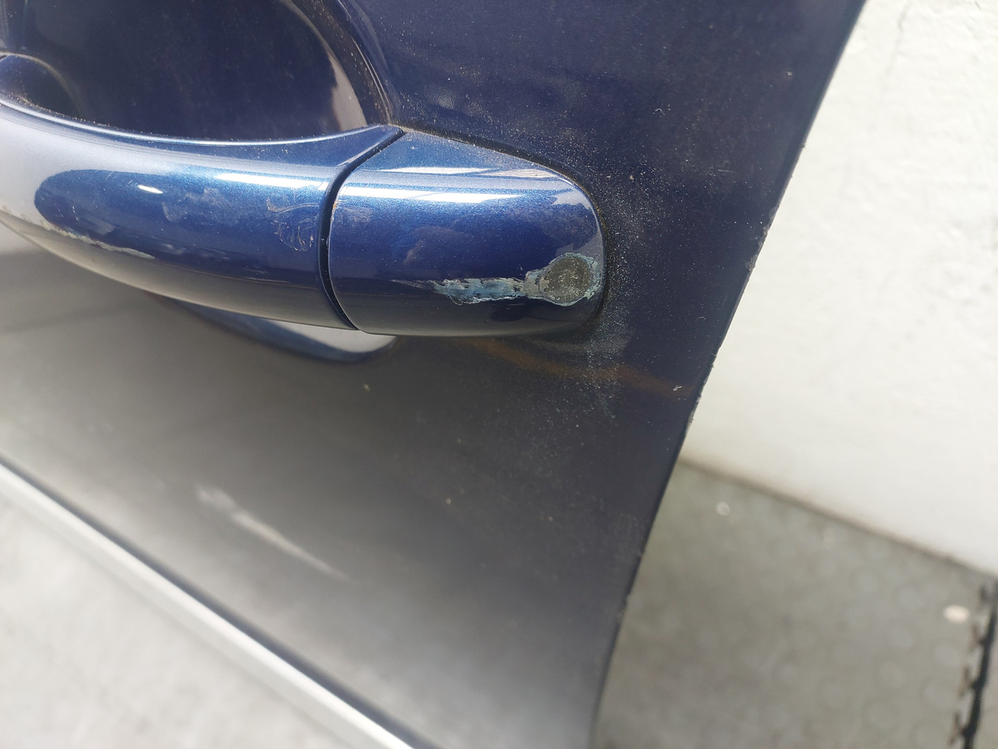 Дверь передняя левая