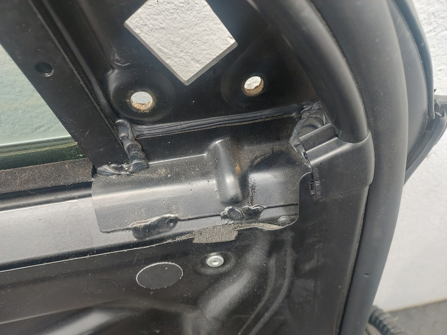 Дверь передняя левая