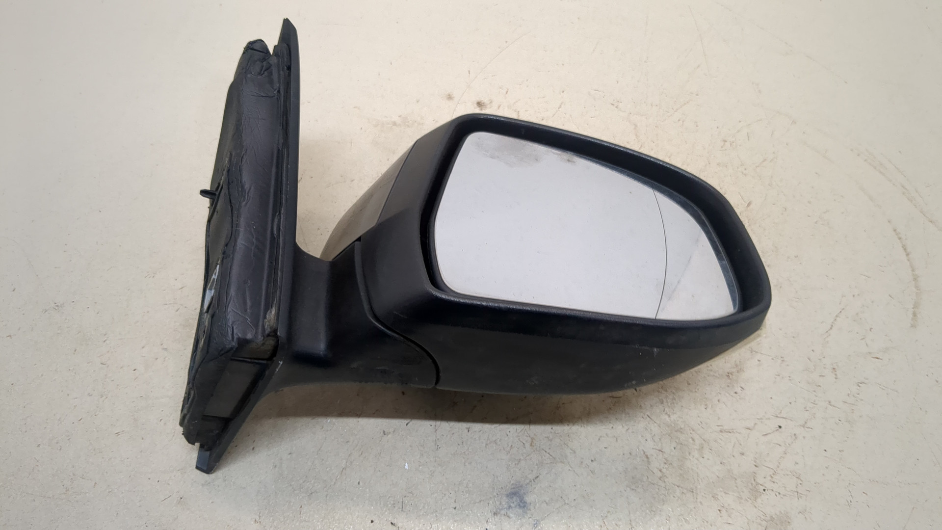 Зеркало правое электрическое