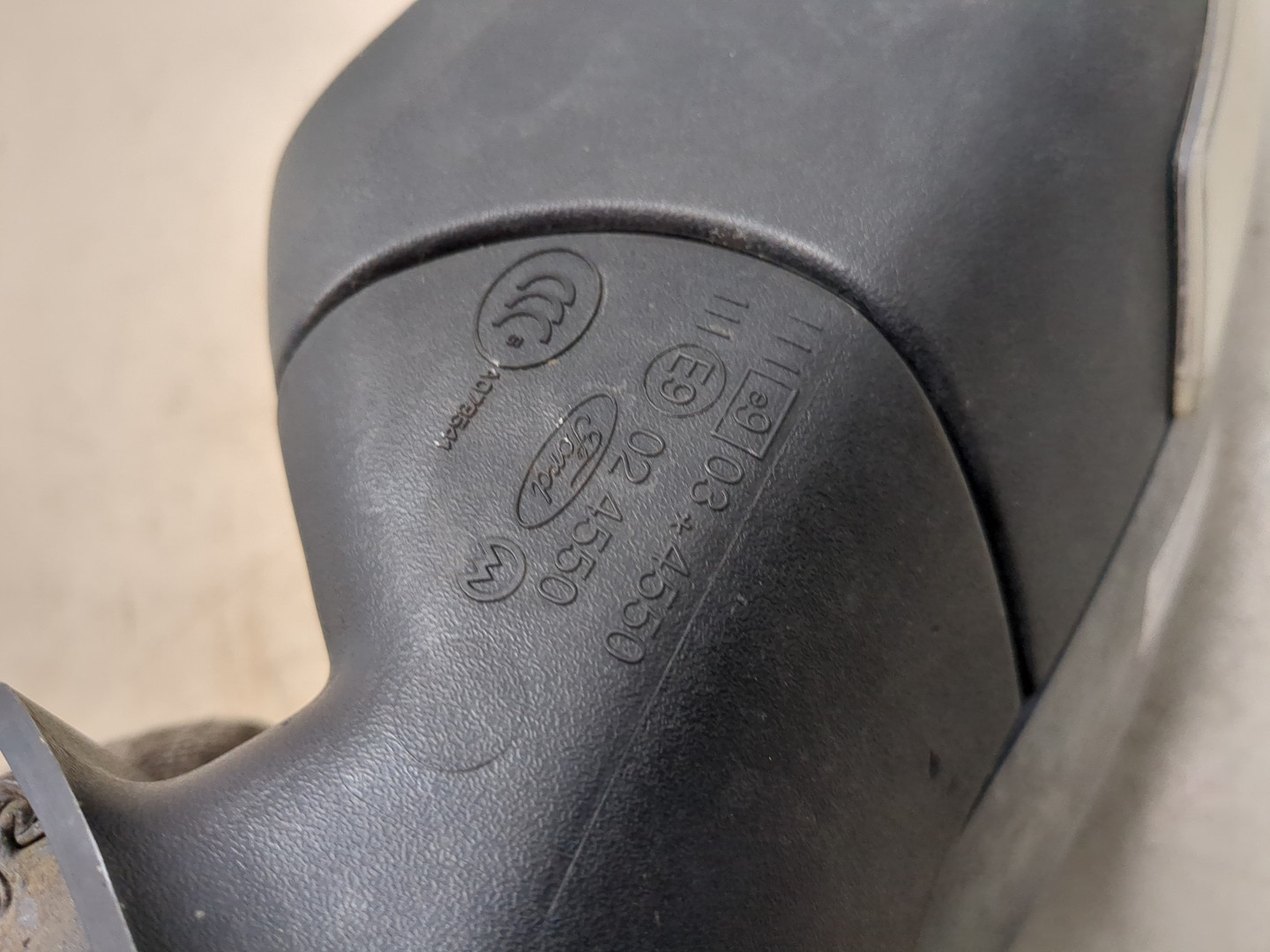 Зеркало правое электрическое