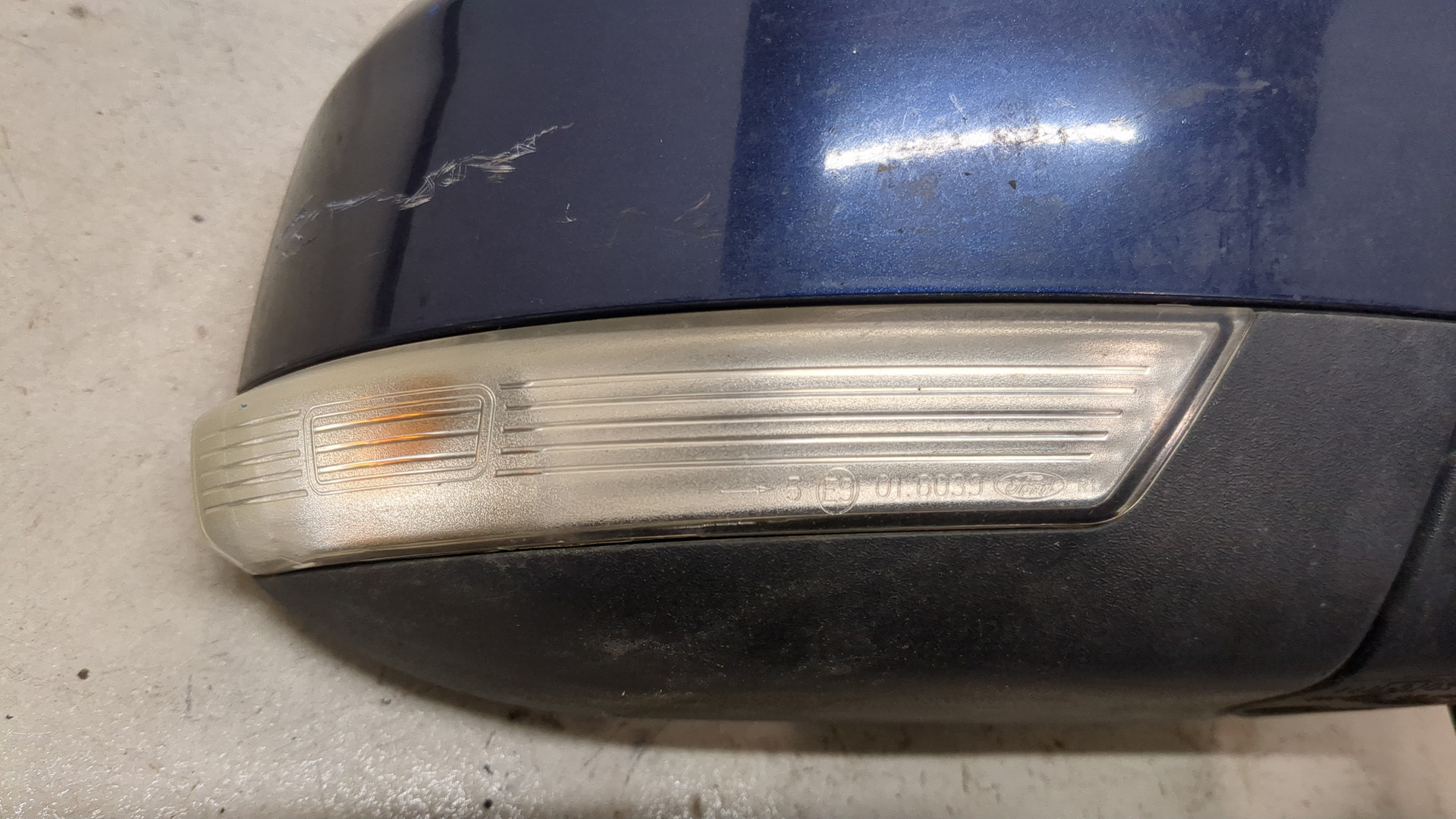 Зеркало правое электрическое