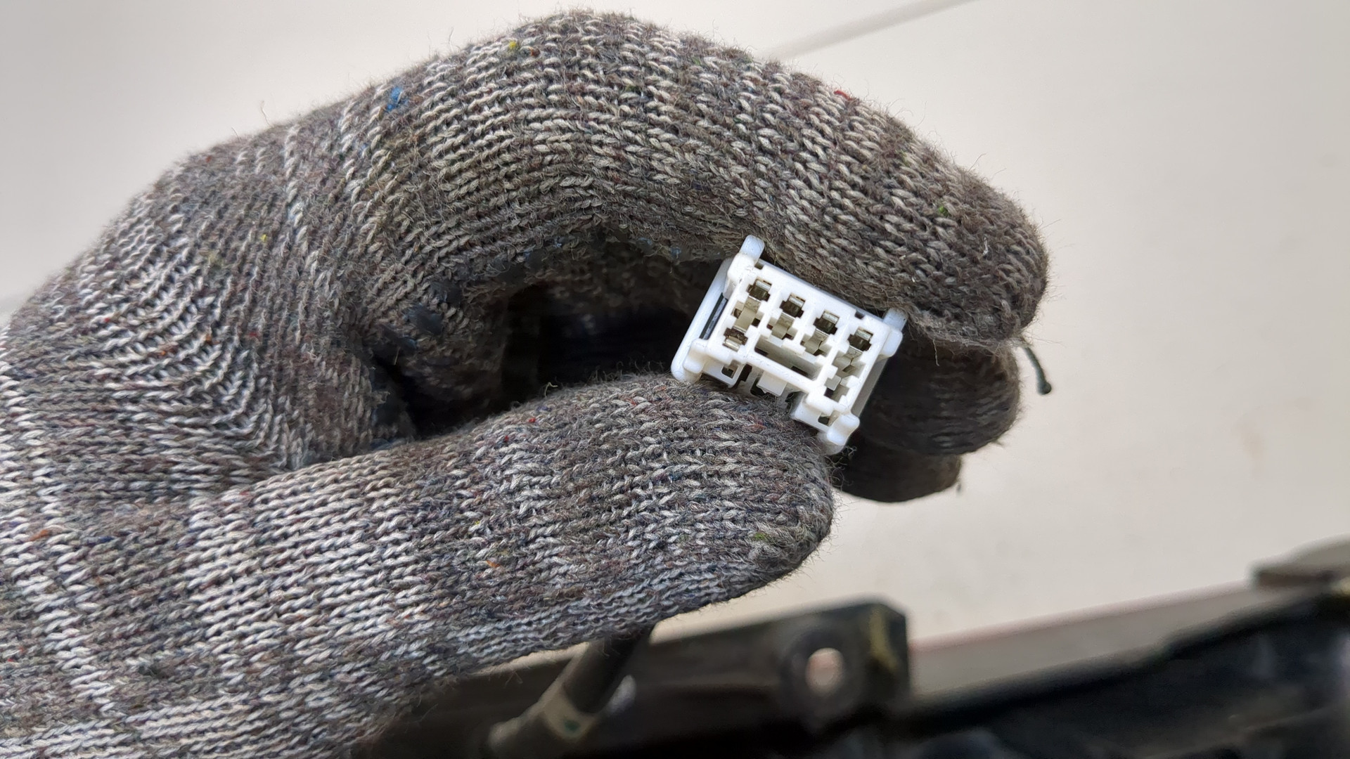 Фонарь задний левый