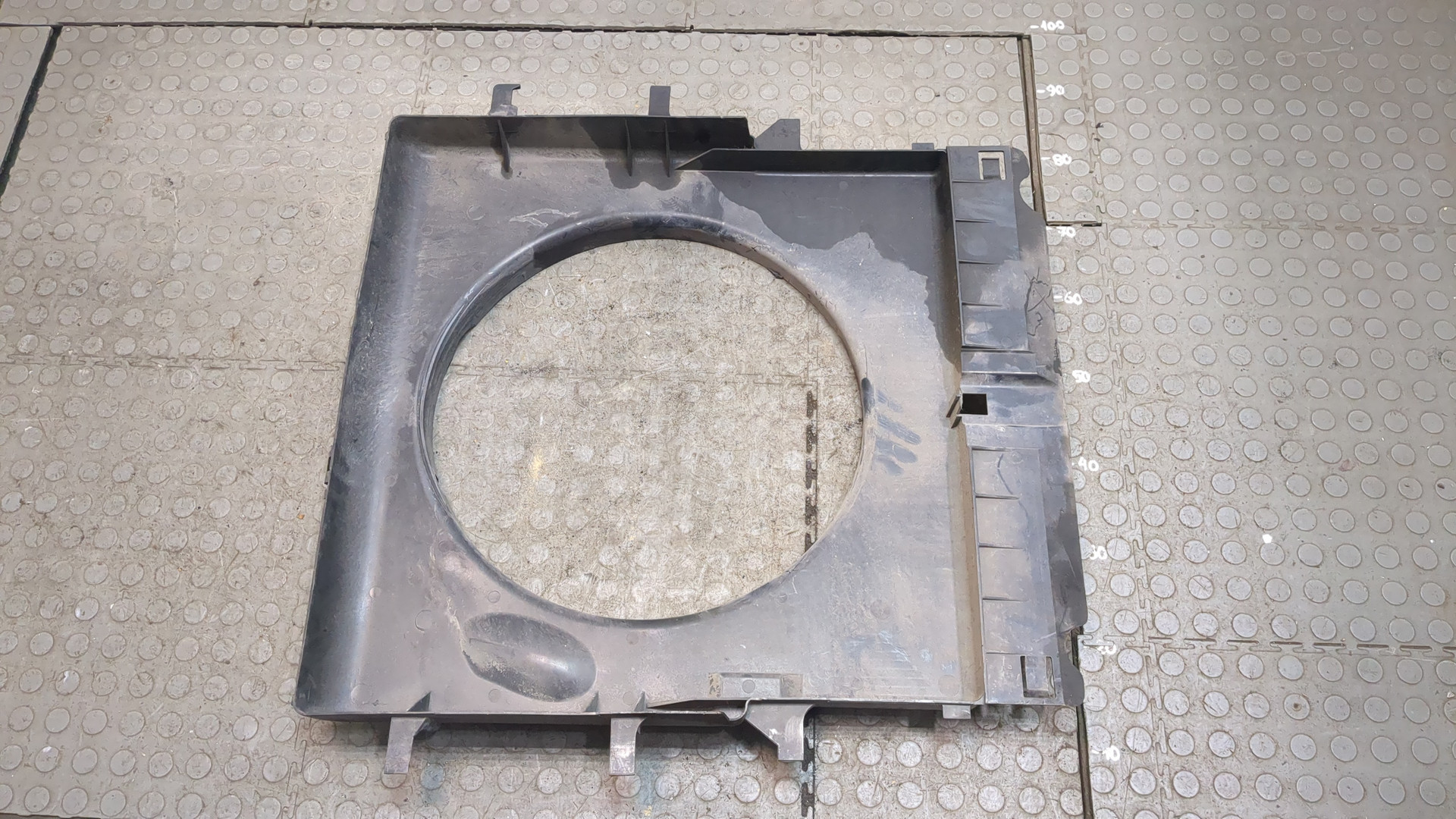 Диффузор вентилятора