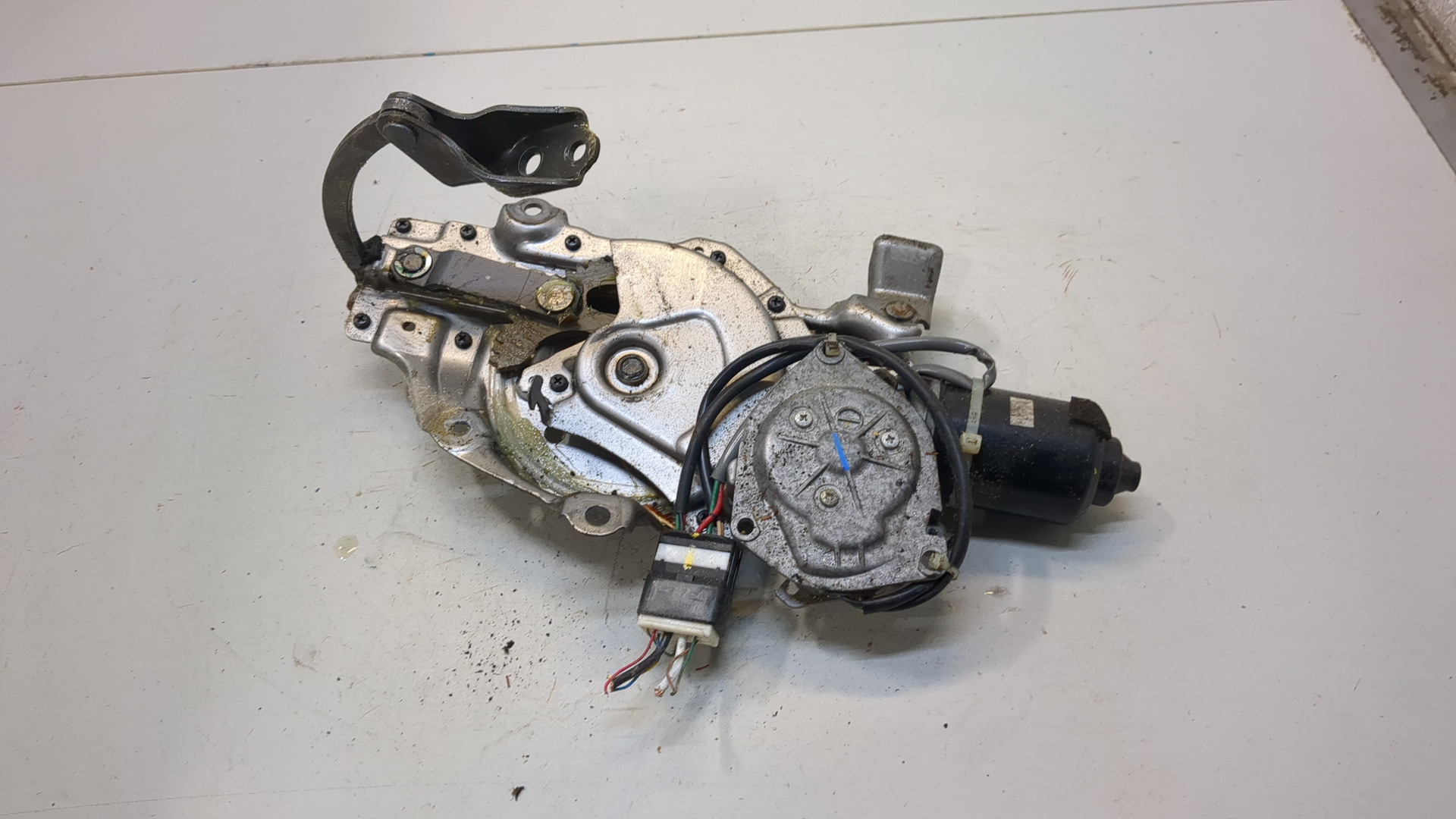 Активатор замка багажника