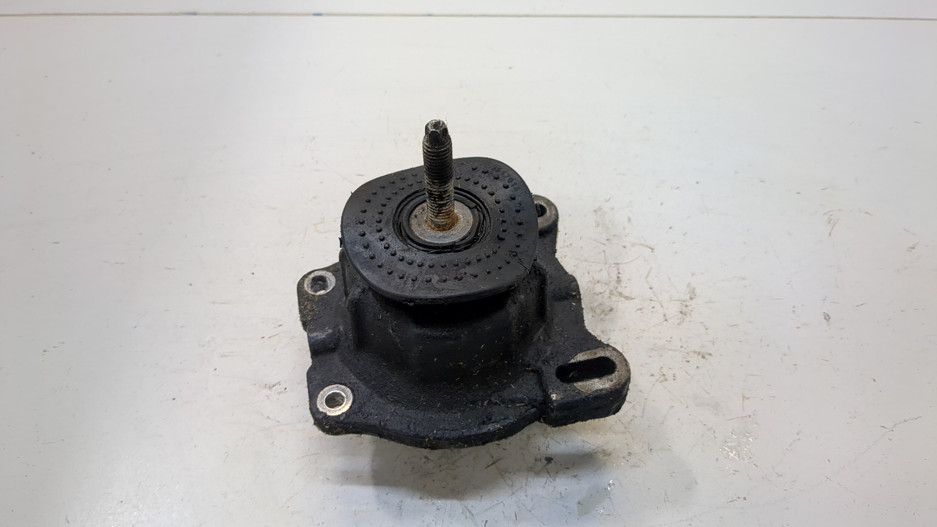 Опора двигателя