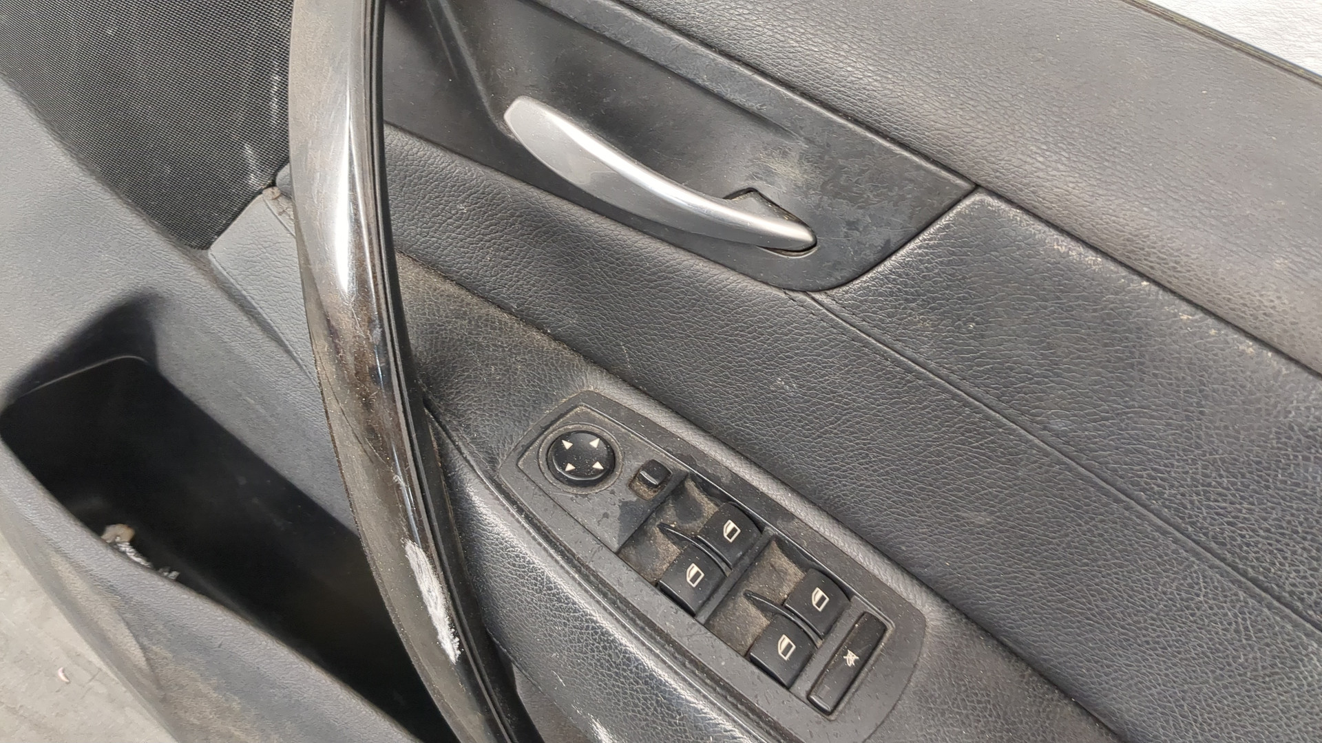 Дверь передняя правая