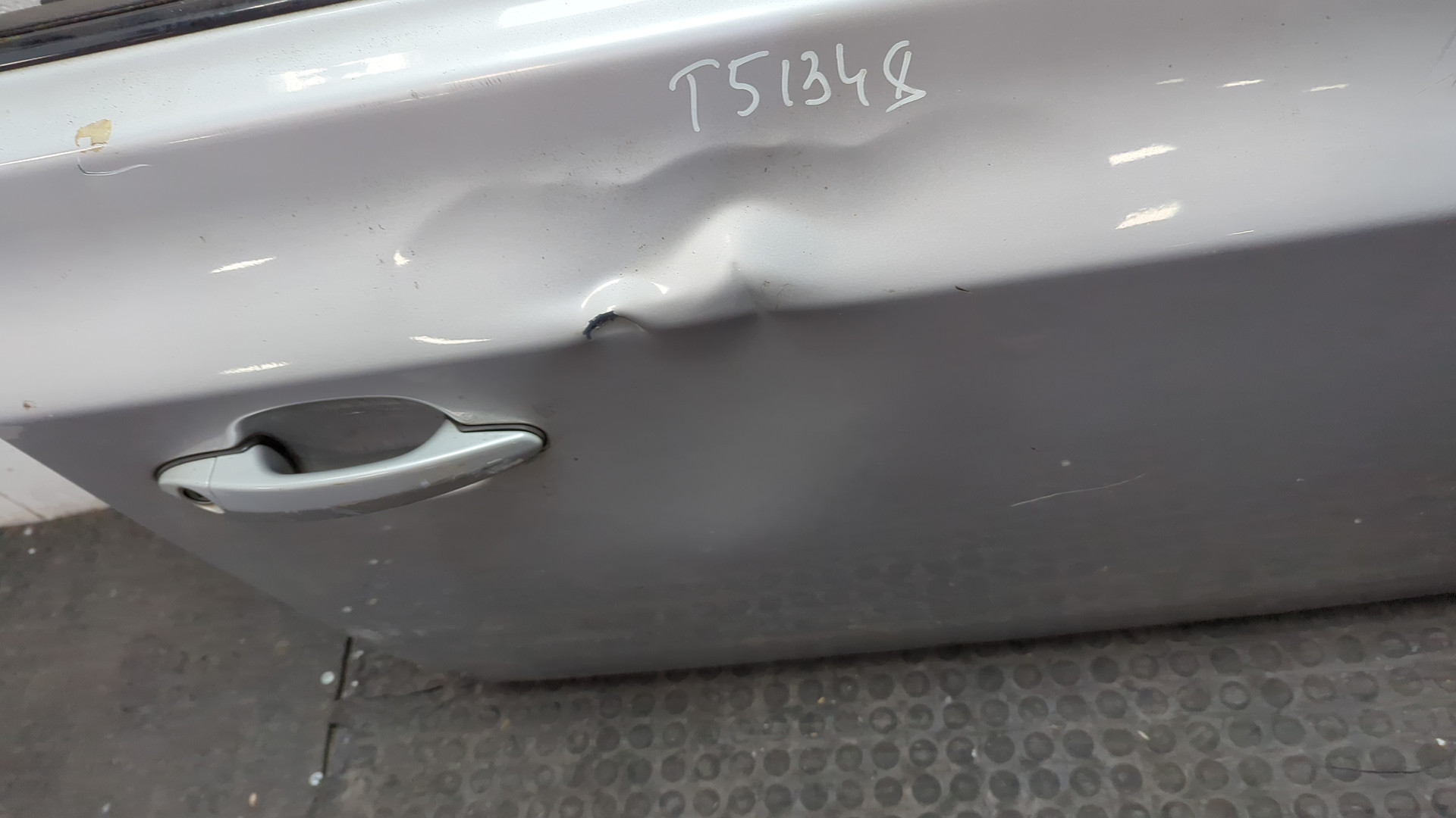 Дверь передняя правая