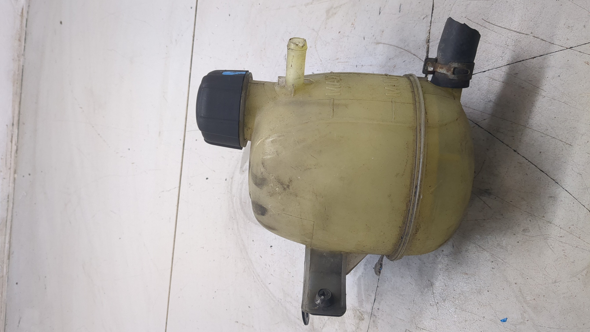 Бачок расширительный