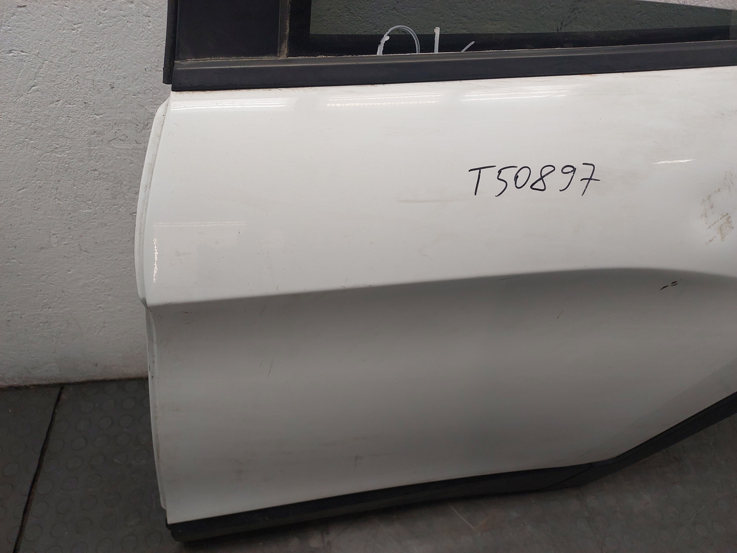 Дверь задняя левая