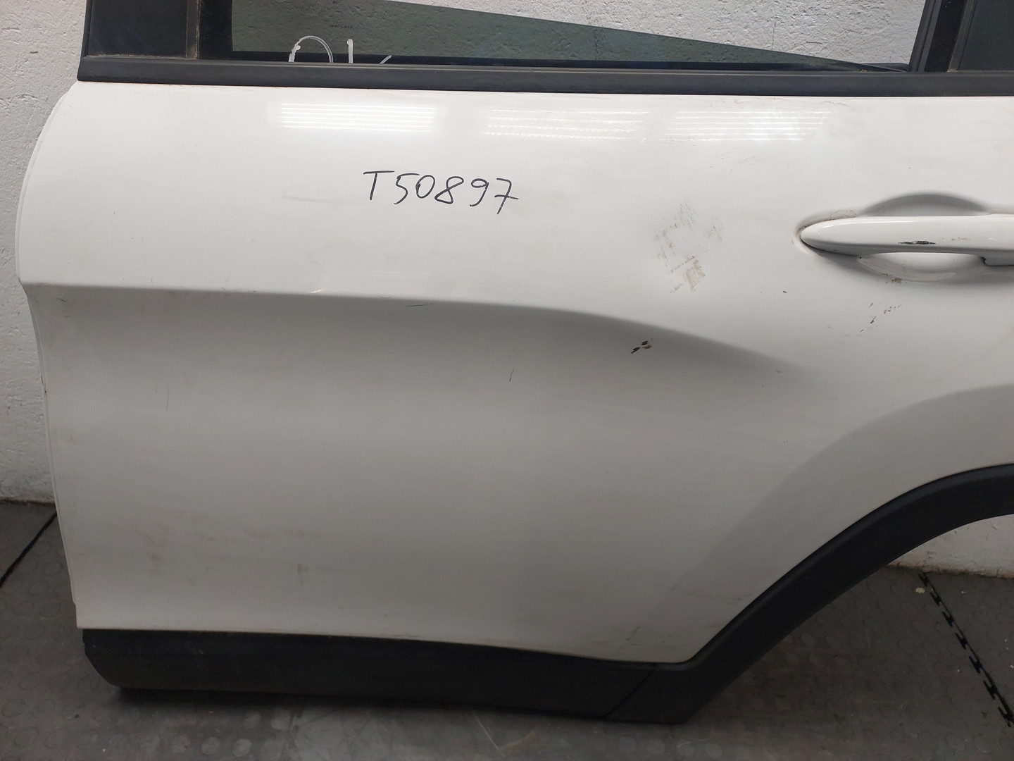 Дверь задняя левая