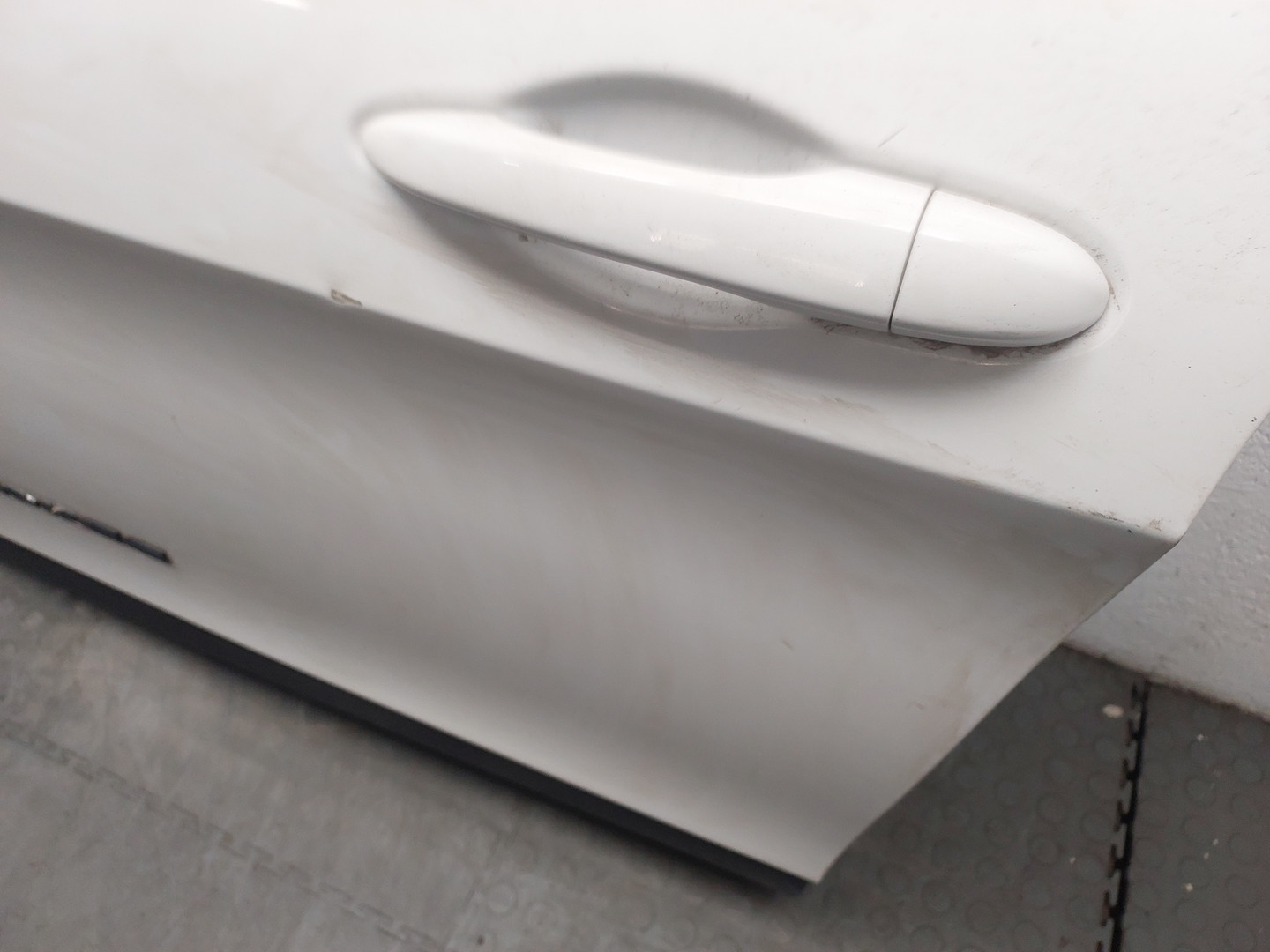 Дверь передняя левая