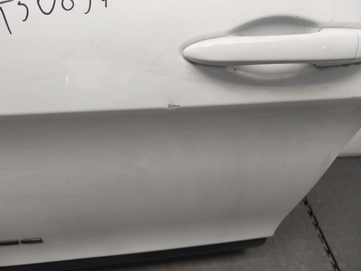 Дверь передняя левая