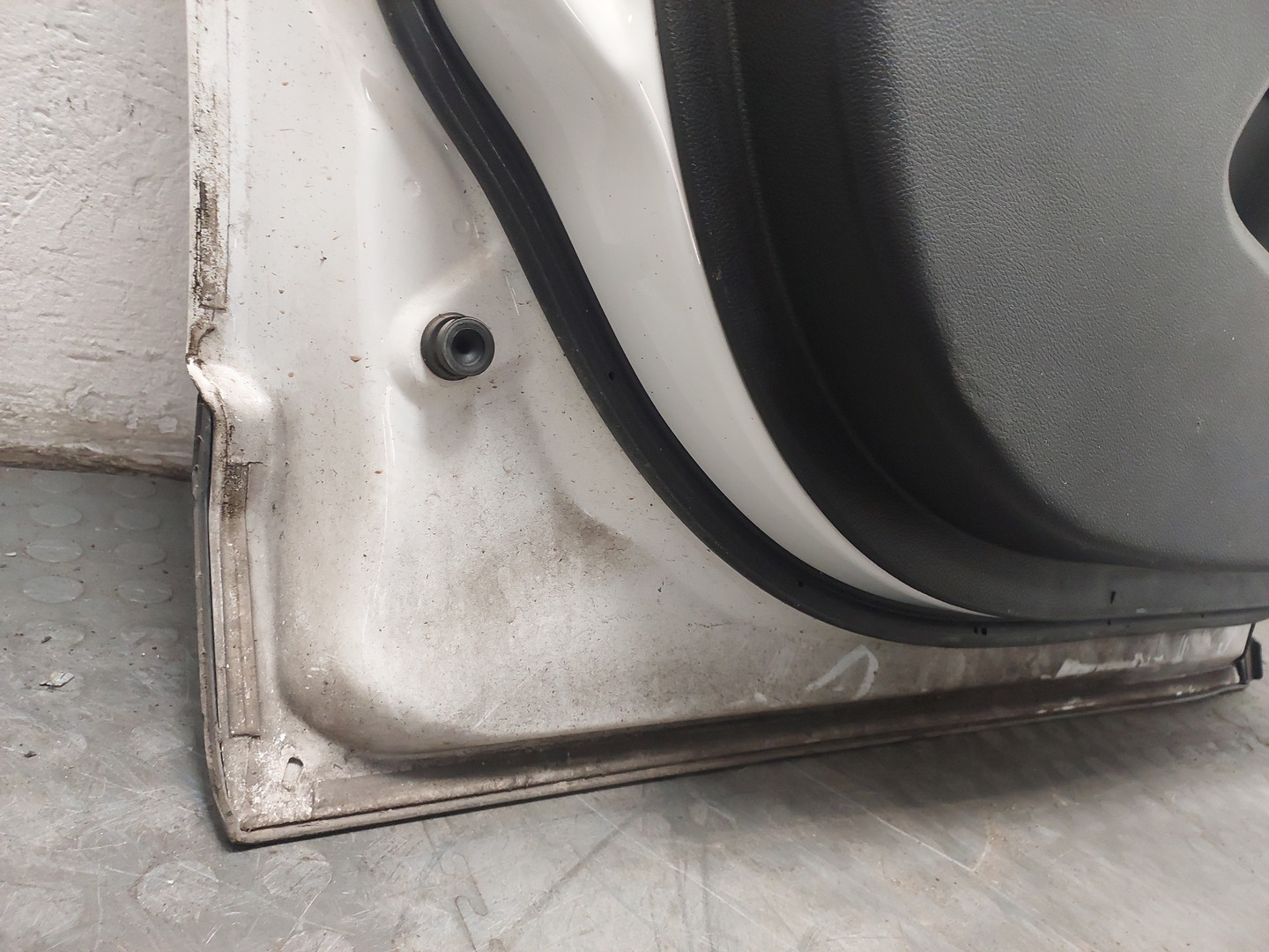 Дверь передняя левая