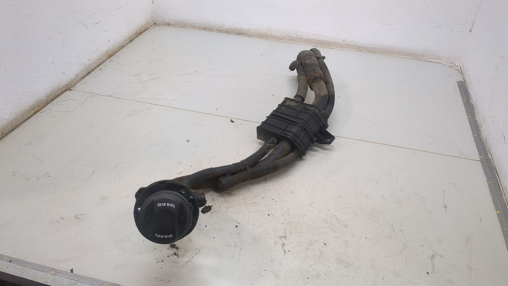 Горловина топливного бака