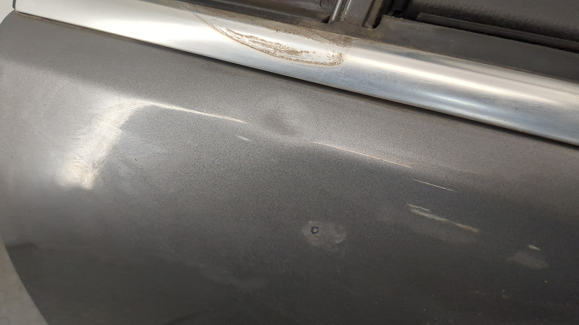 Дверь передняя левая