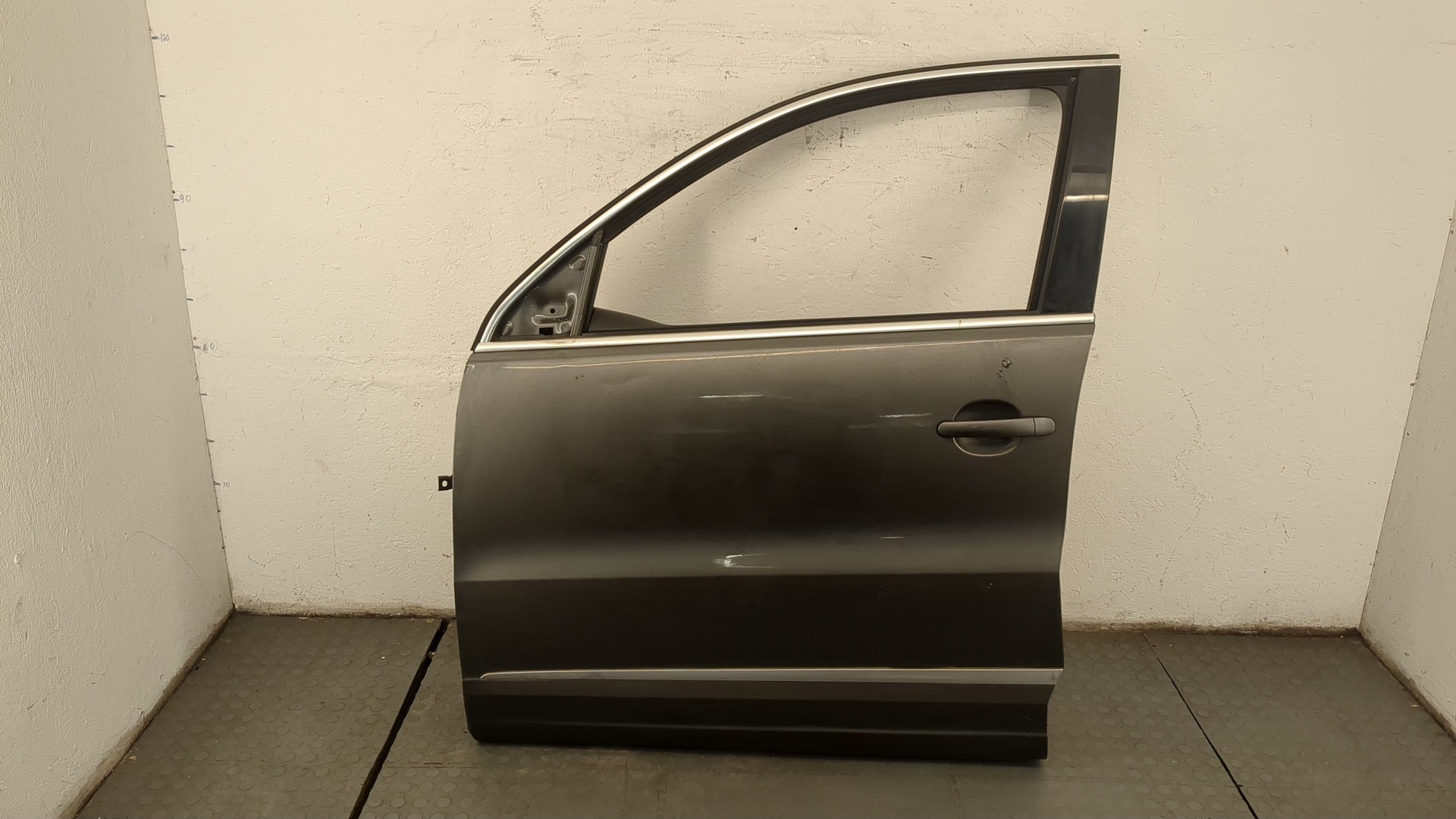 Дверь передняя левая