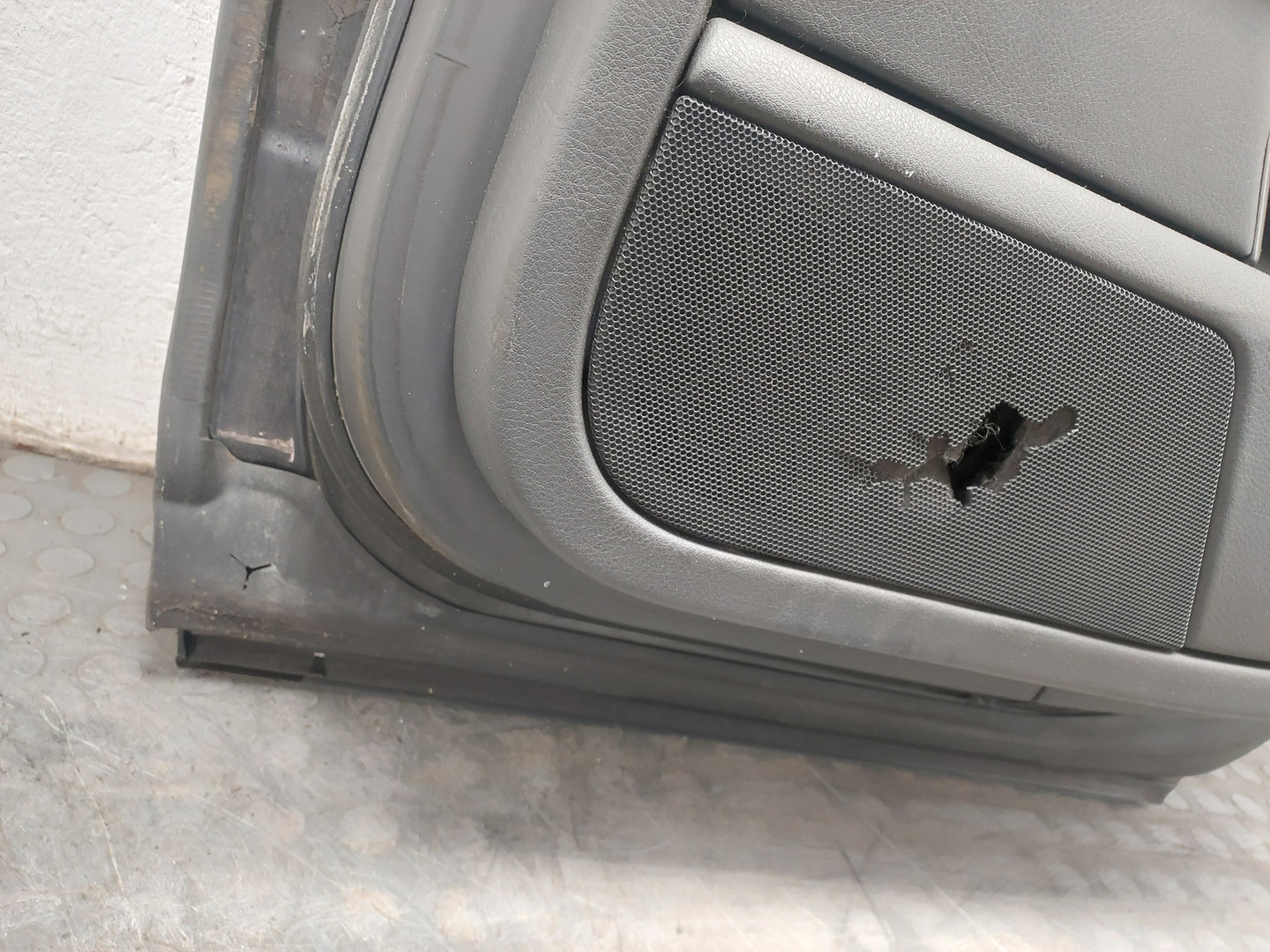 Дверь задняя правая