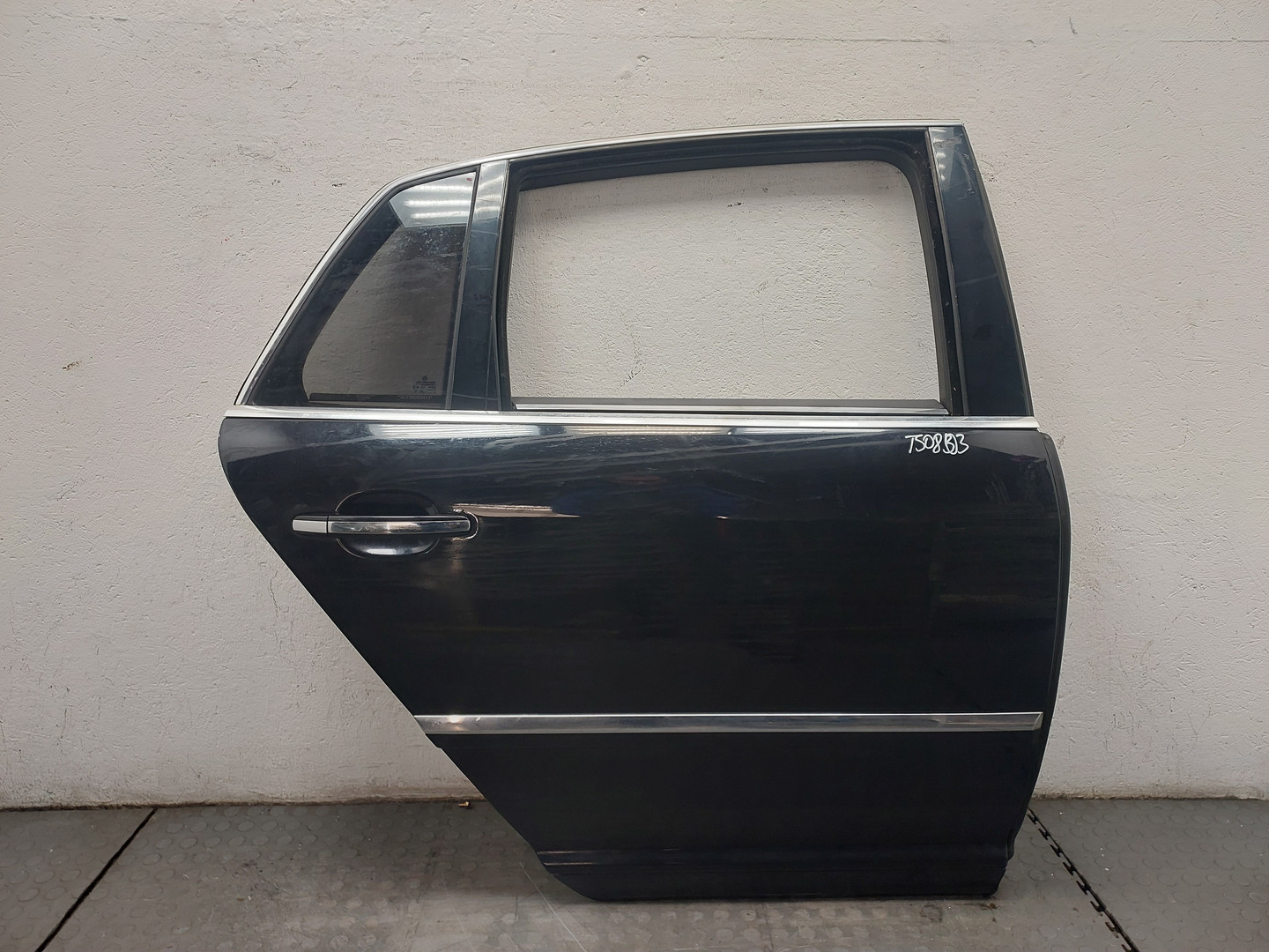 Дверь задняя правая