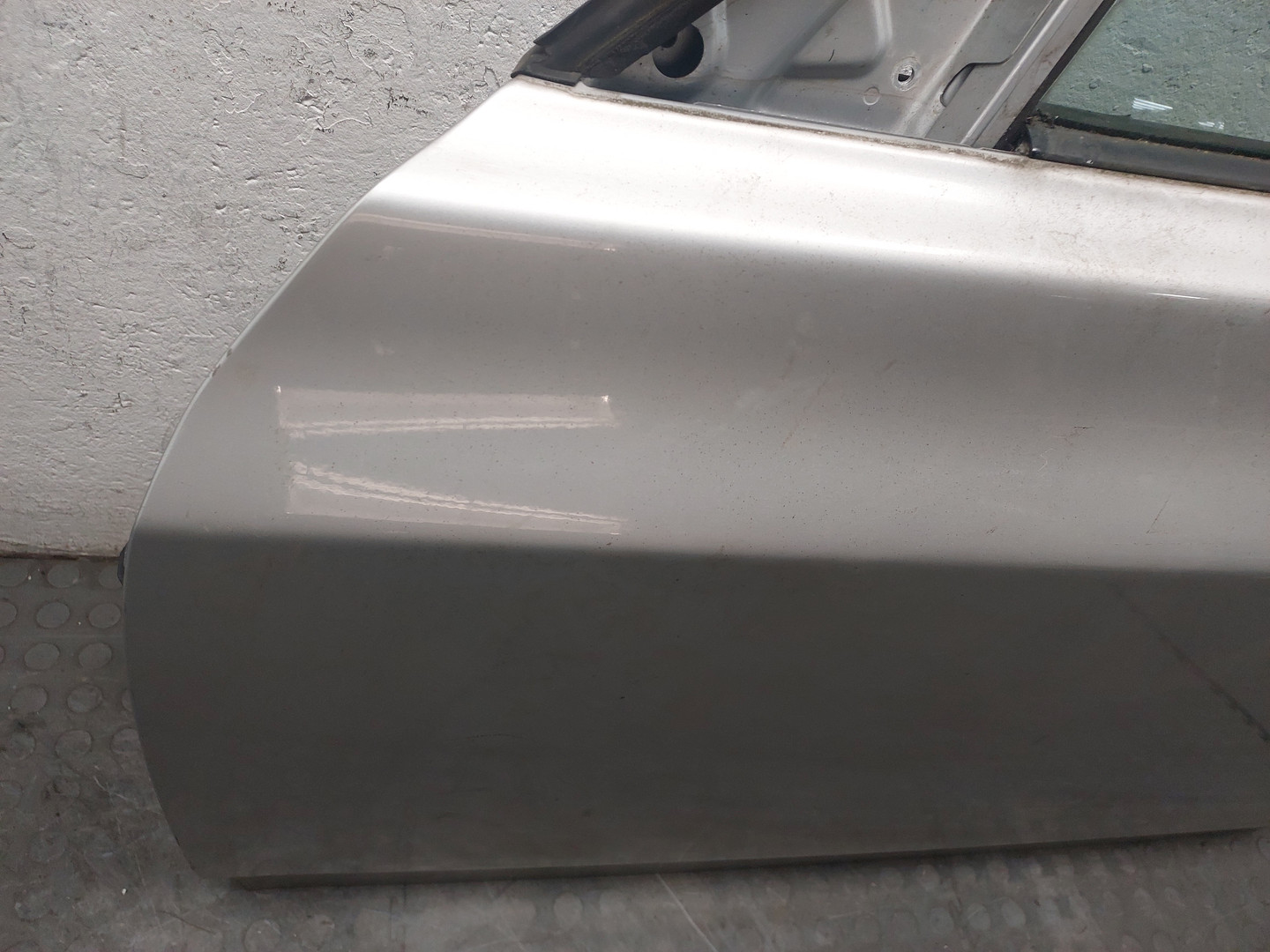 Дверь передняя левая