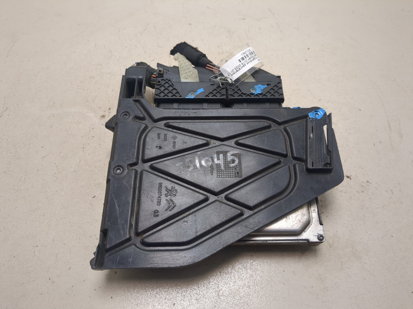 Блок управления двигателем