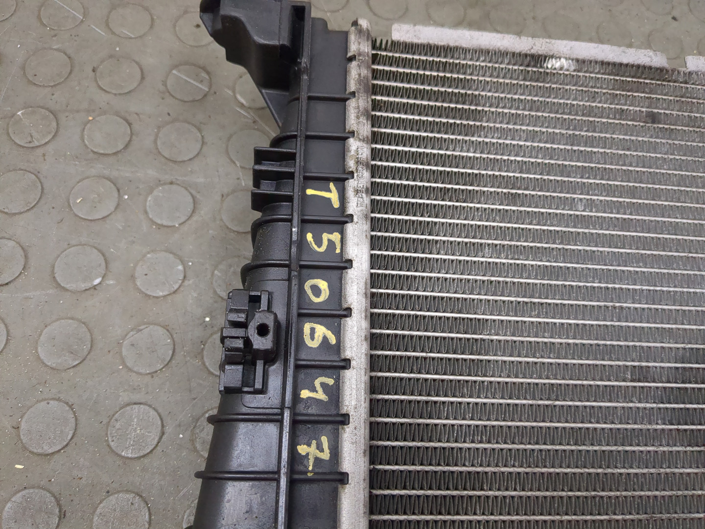 Радиатор охлаждения двигателя основной