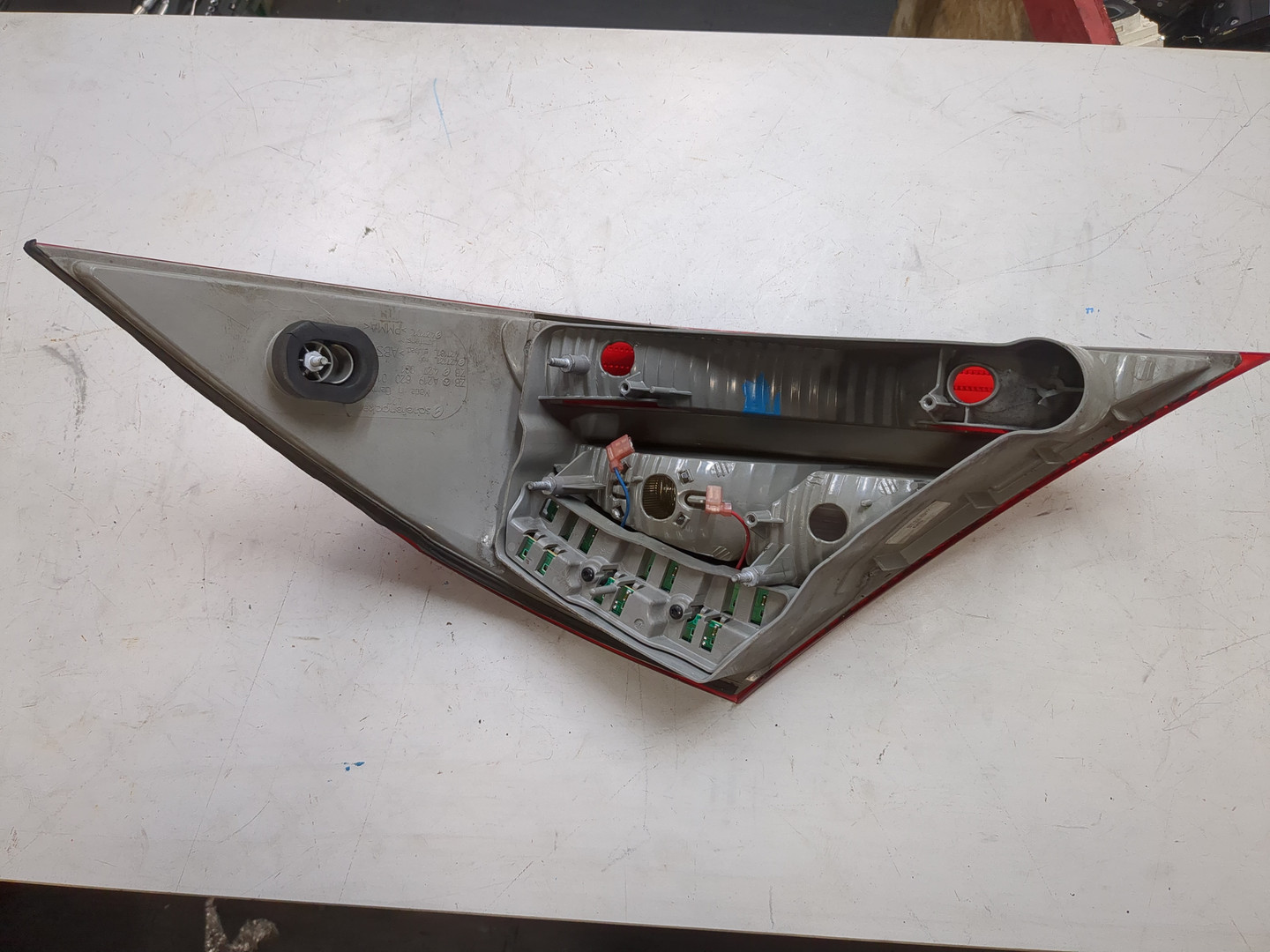 Фонарь задний левый