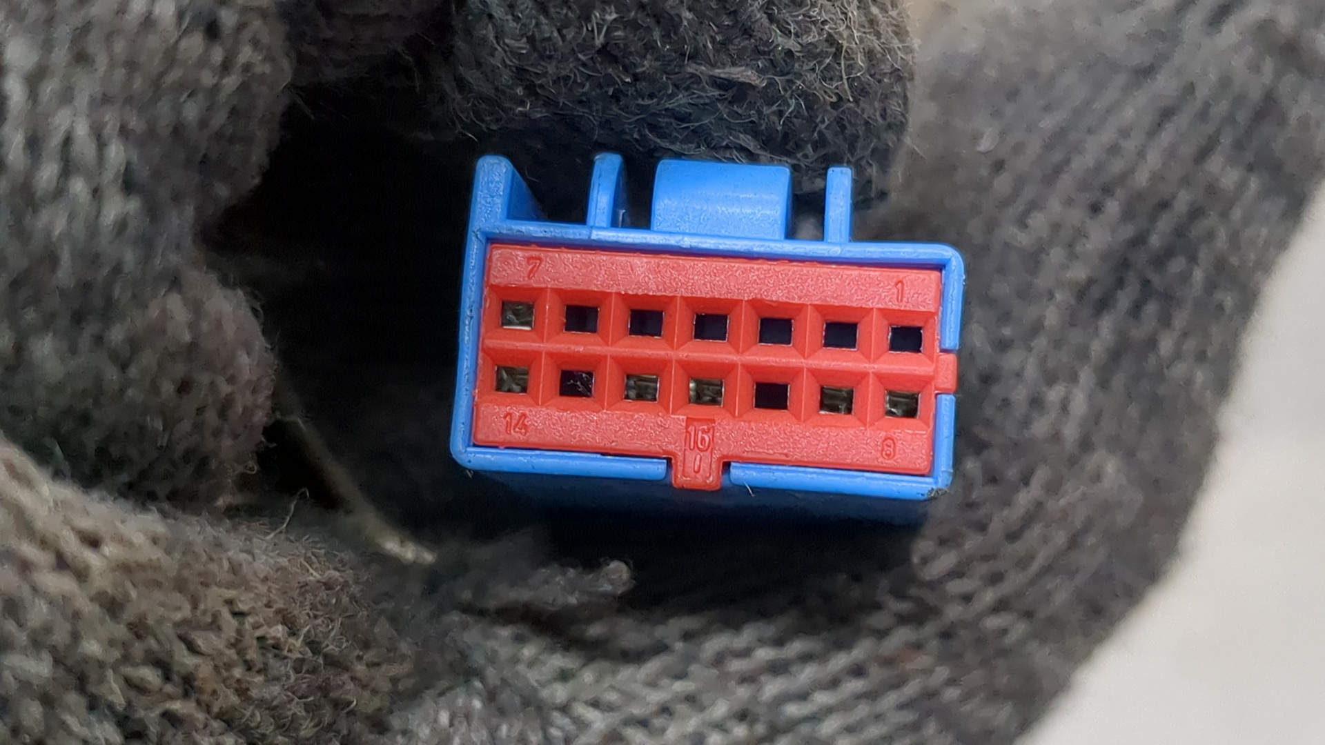 Зеркало правое электрическое