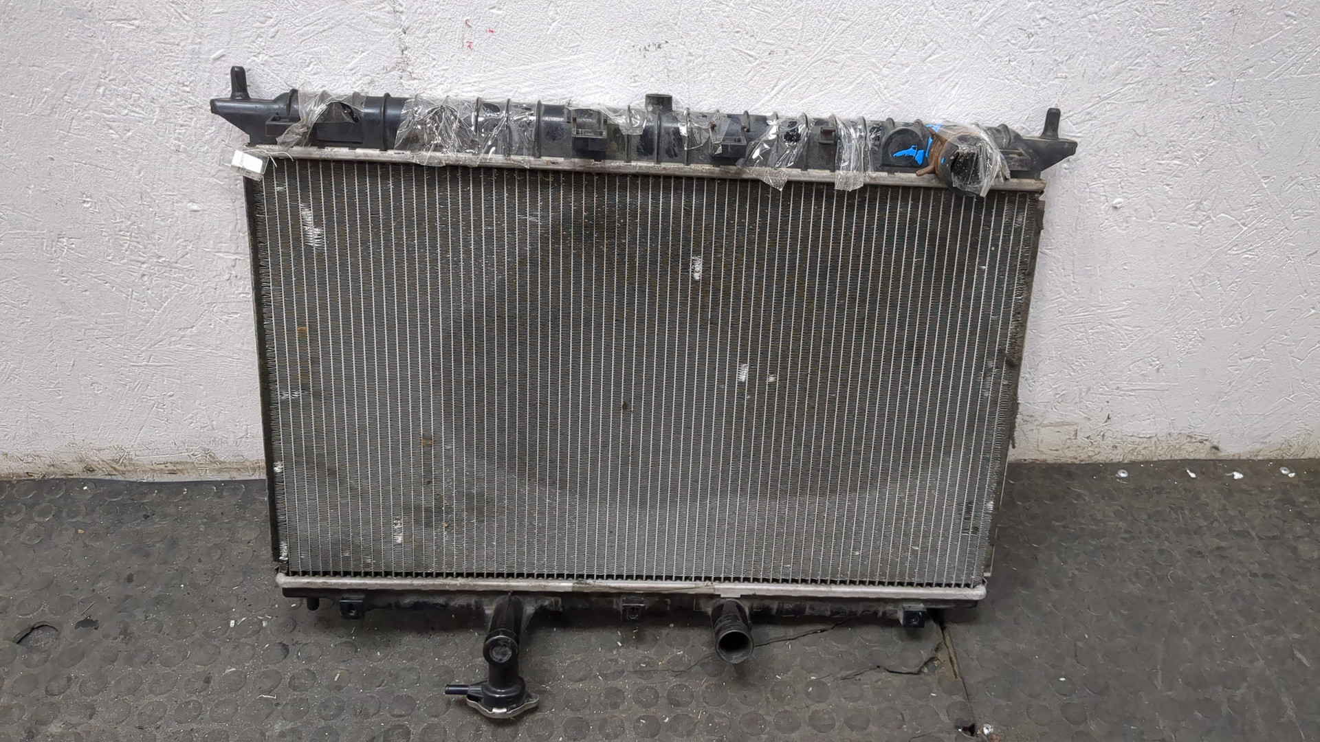 Радиатор охлаждения двигателя основной