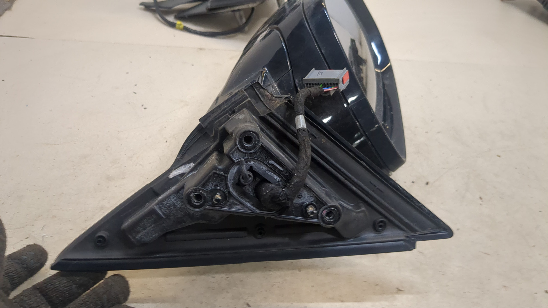 Зеркало левое электрическое