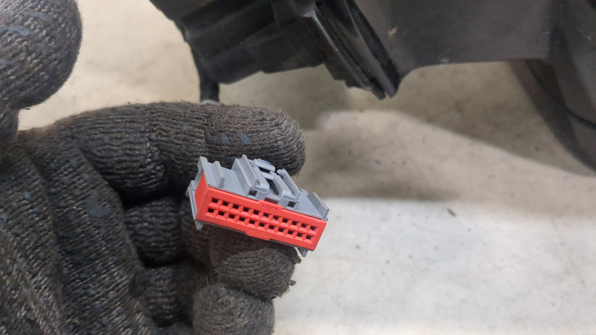 Зеркало левое электрическое