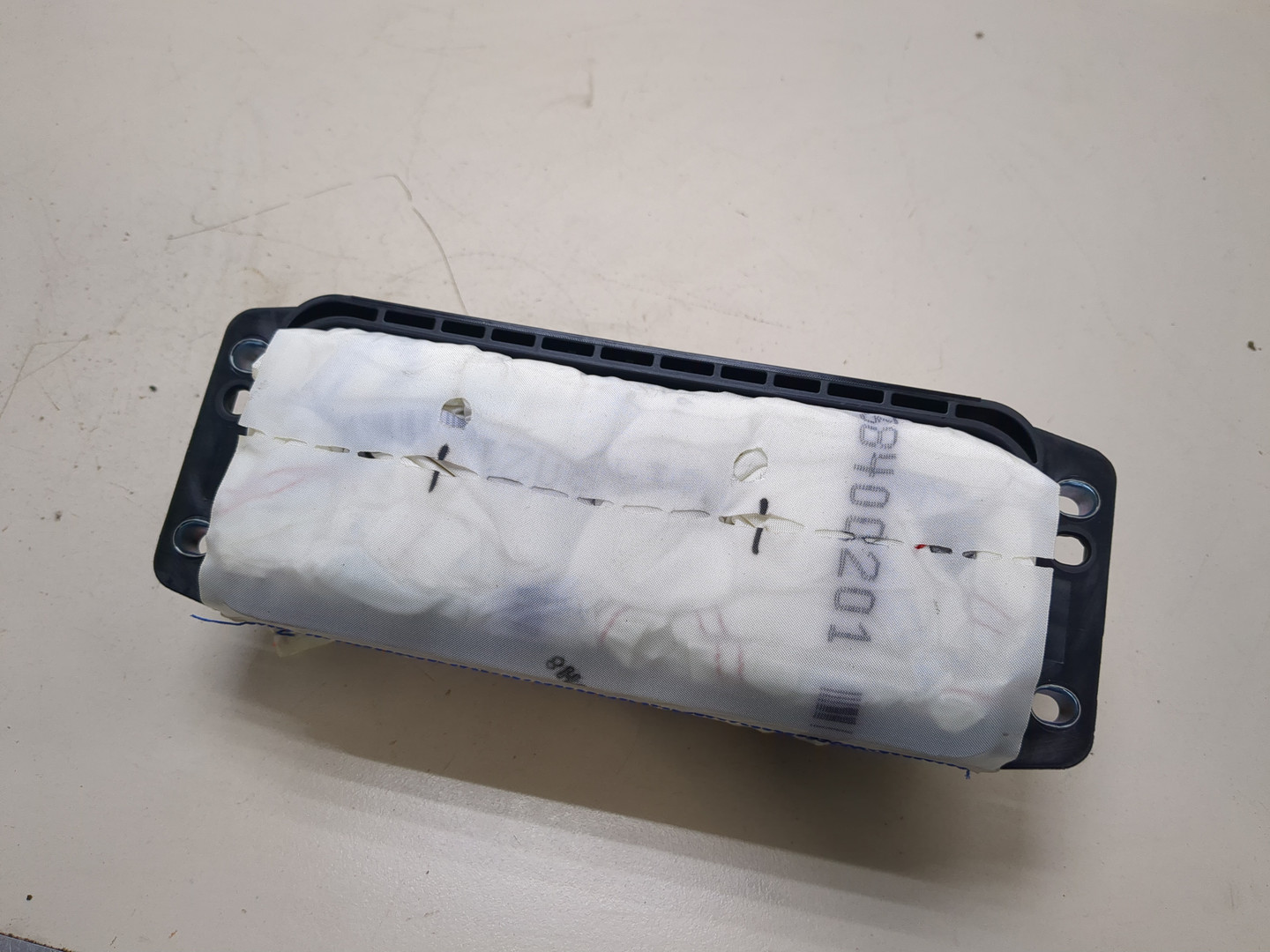 Подушка безопасности пассажирская (в торпедо)