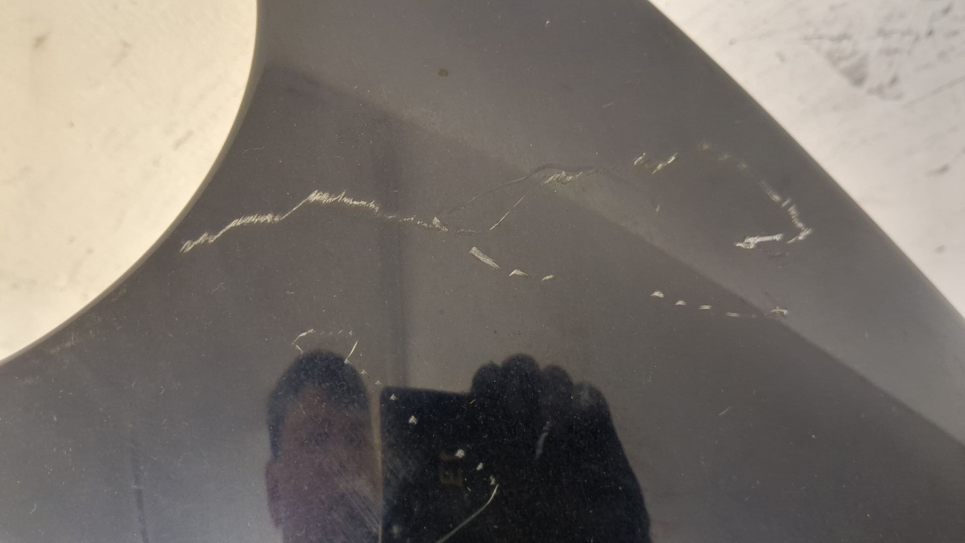 Крыло переднее левое