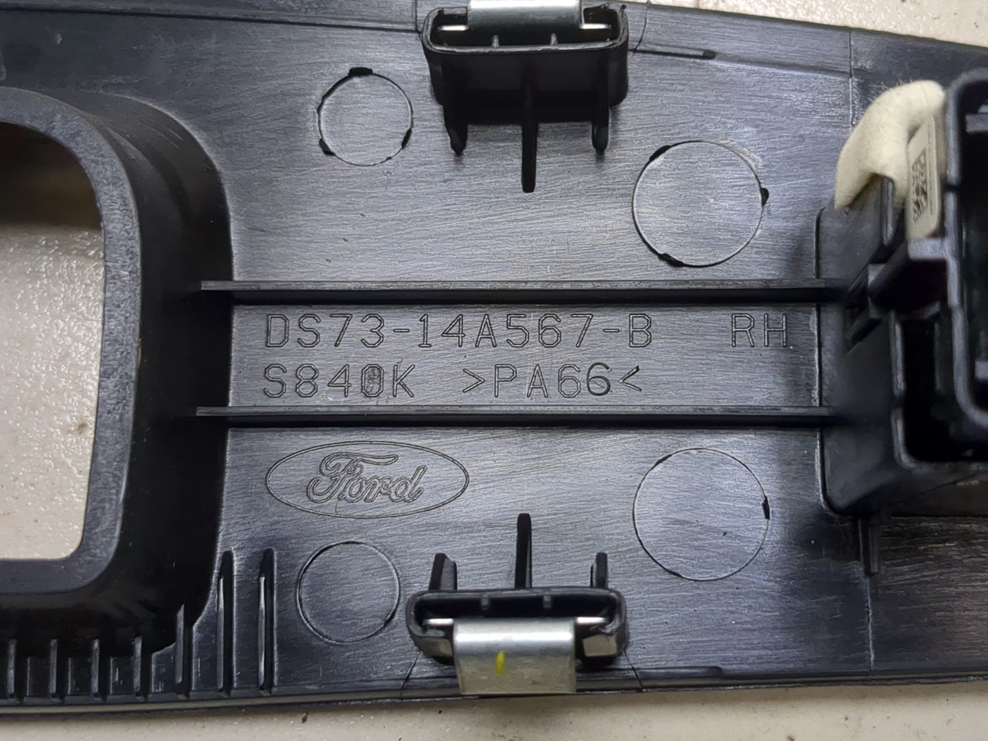 Кнопка стеклоподъемника