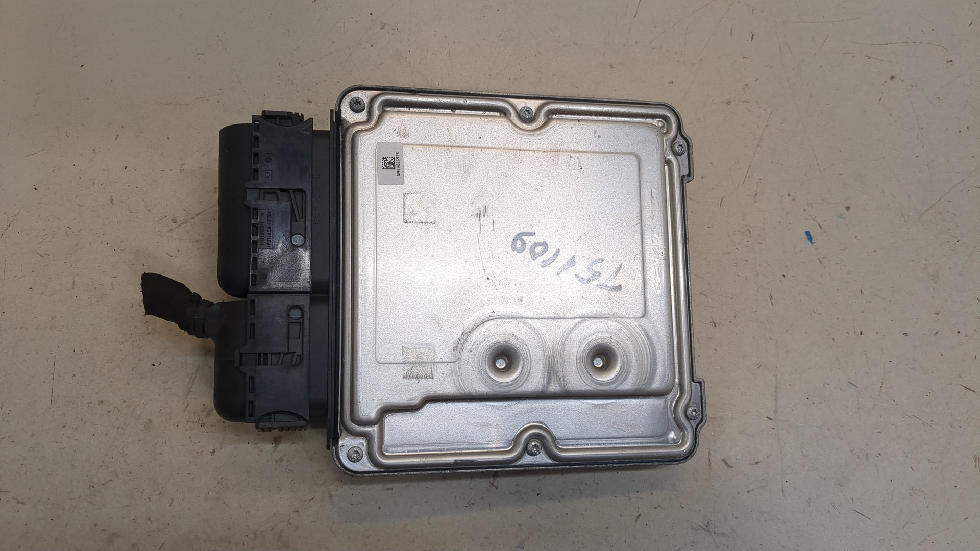 Блок управления двигателем