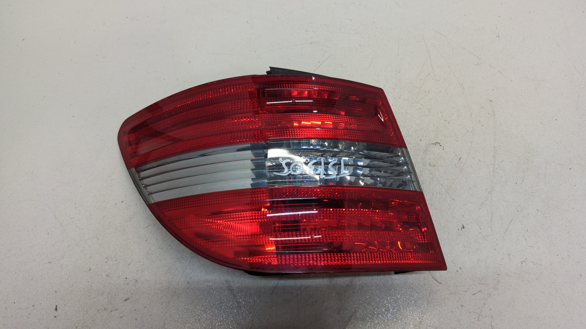 Фонарь задний левый