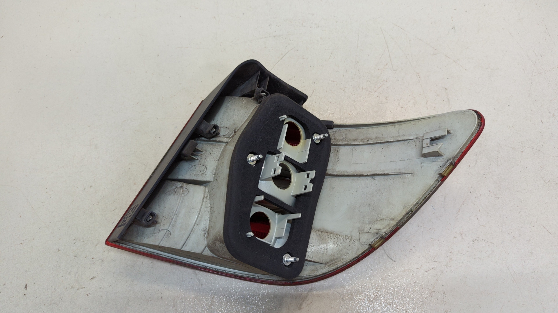 Фонарь задний левый