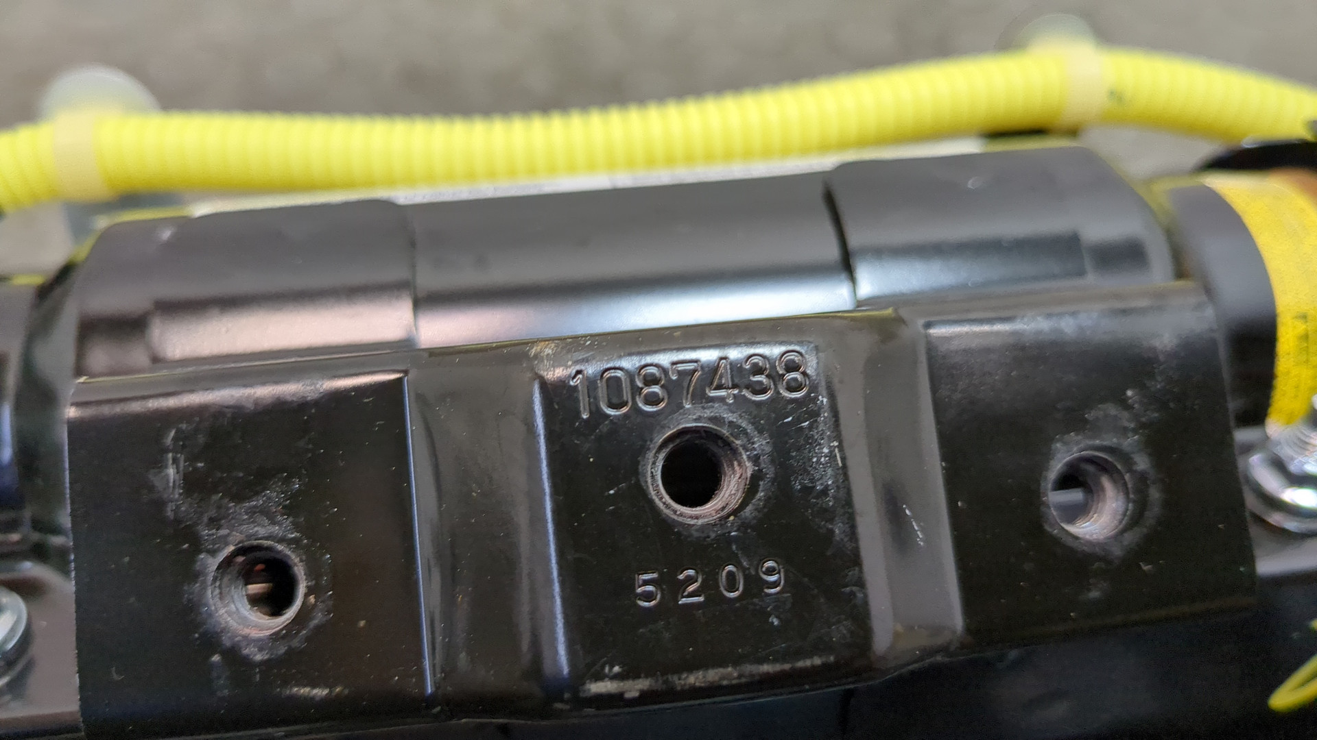 Подушка безопасности пассажирская (в торпедо)