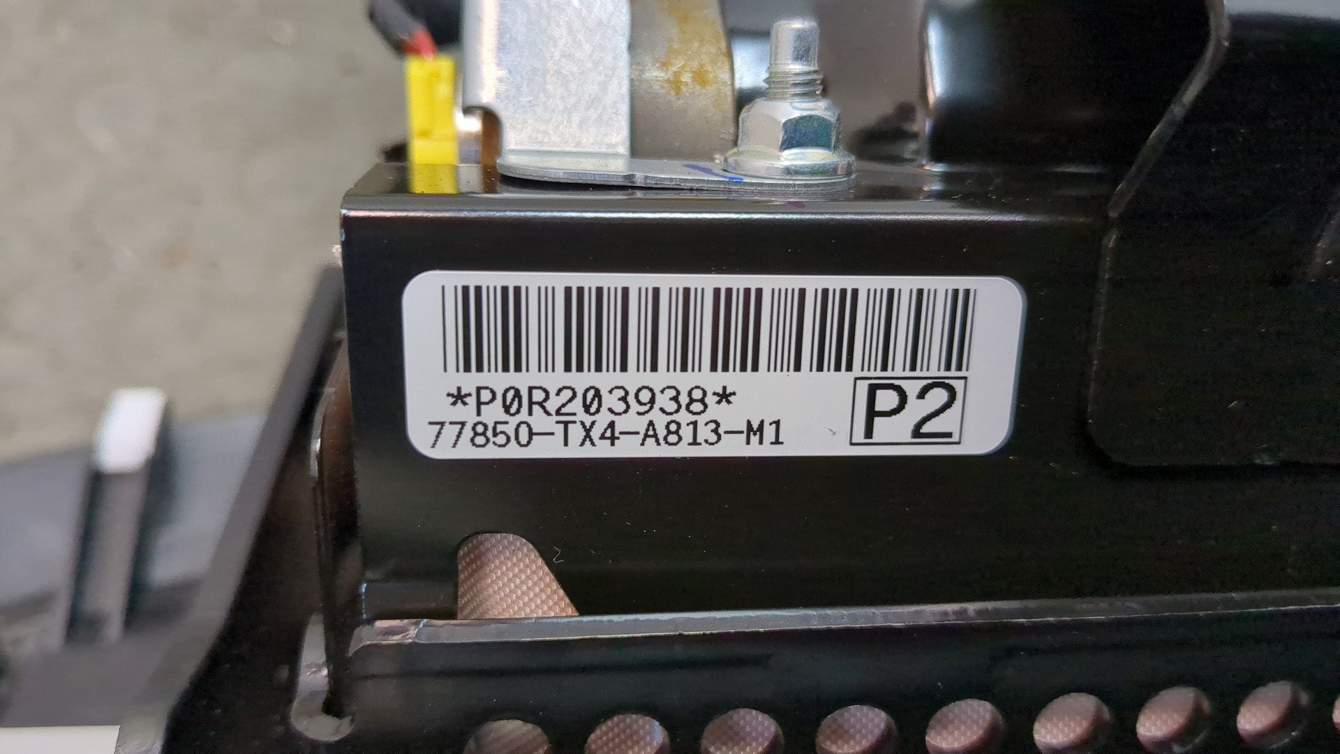 Подушка безопасности пассажирская (в торпедо)