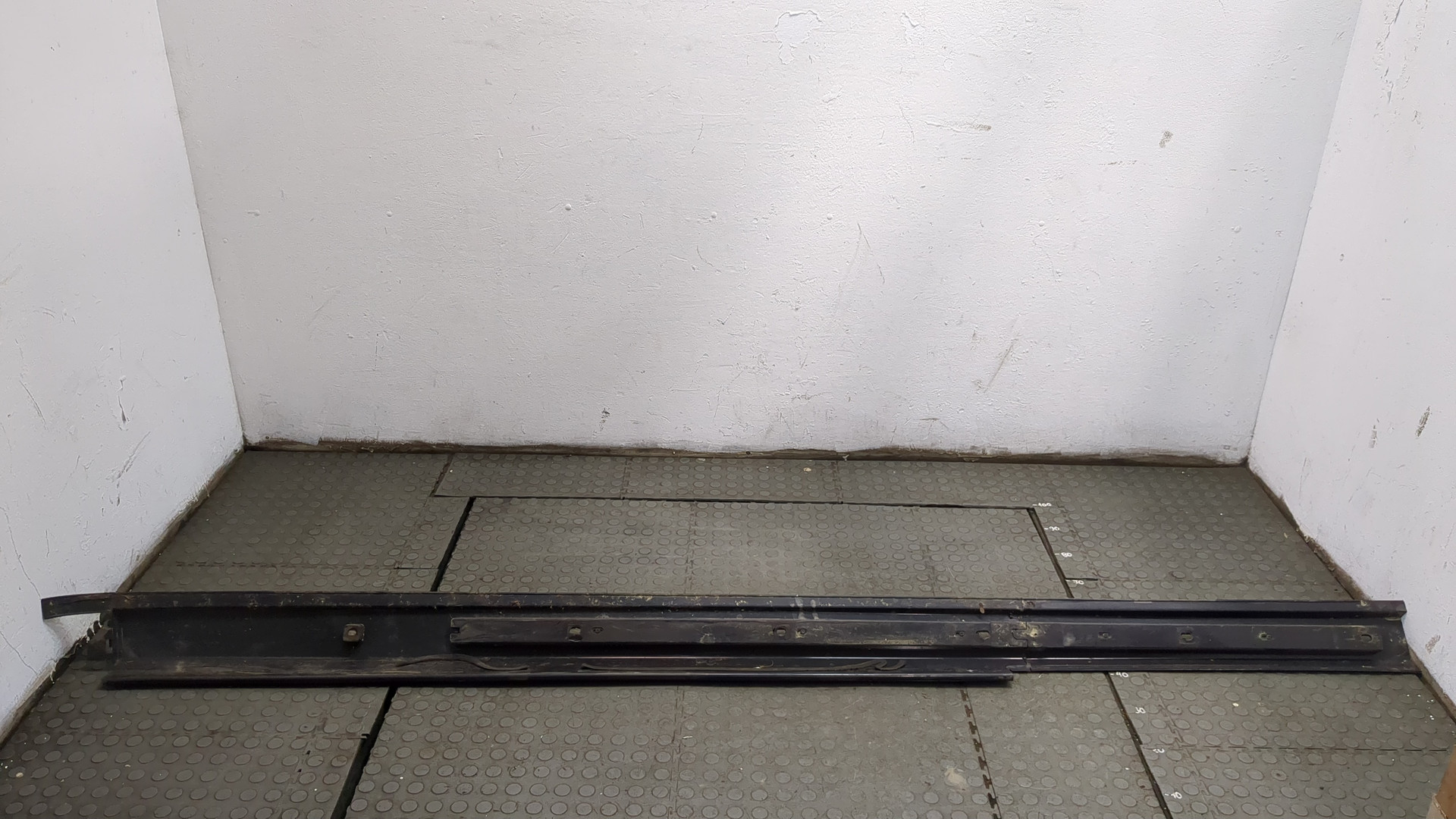 Молдинг крыши правый