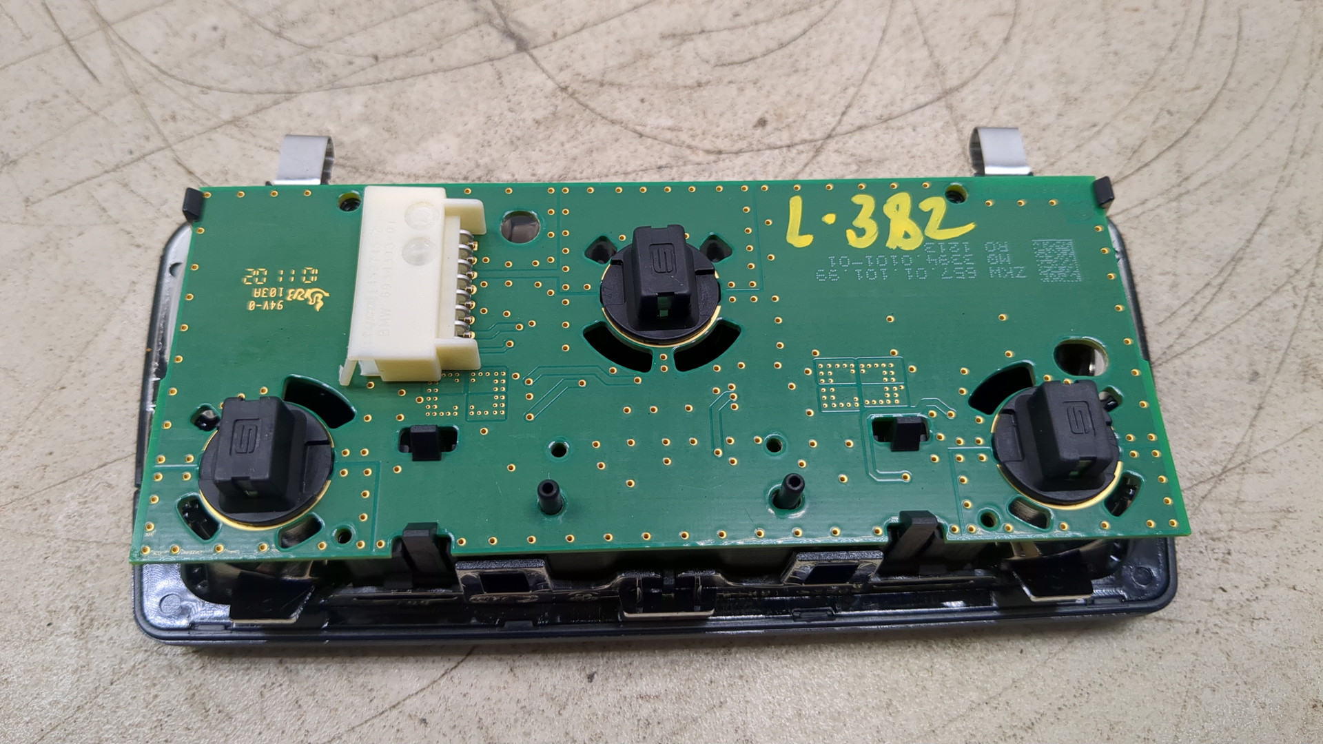 Плафон салонный