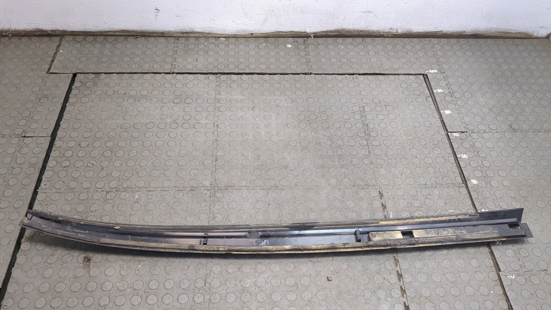 Молдинг крыши левый