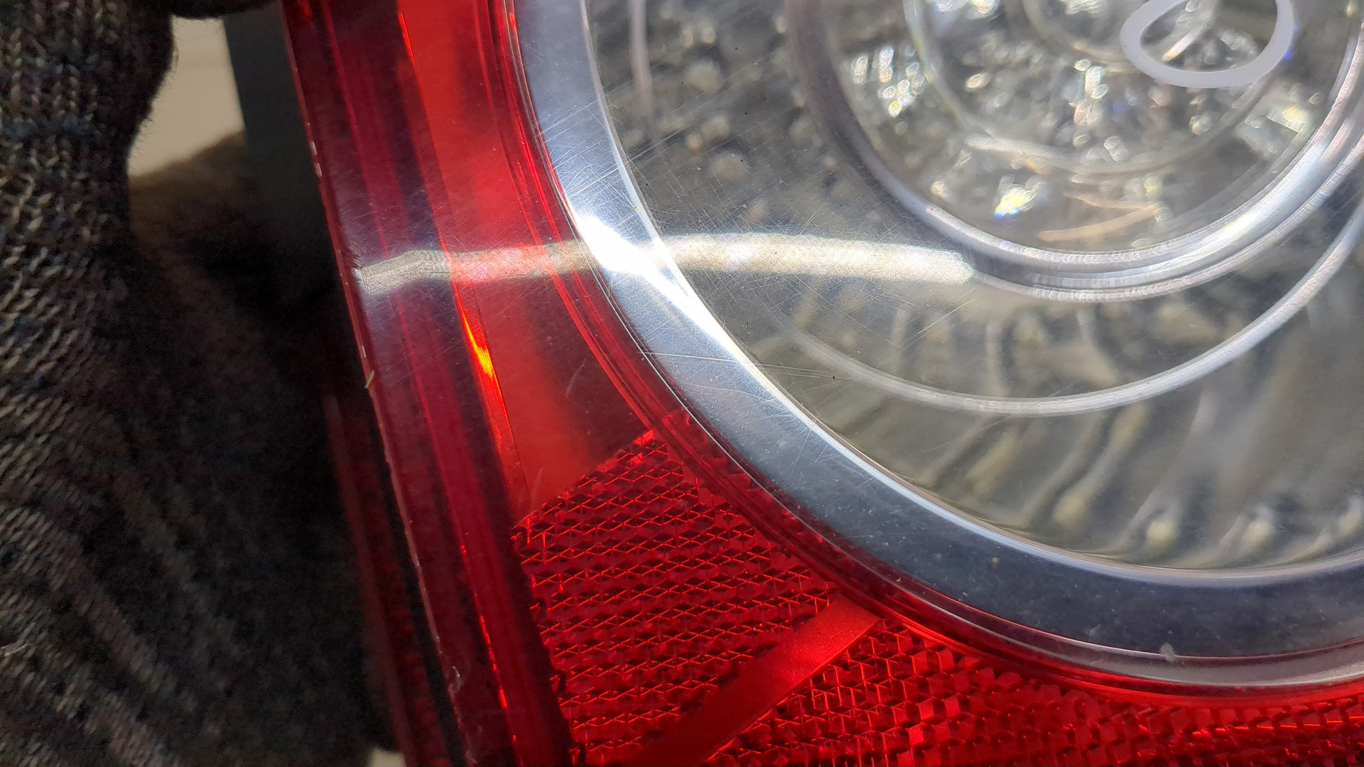 Фонарь задний правый