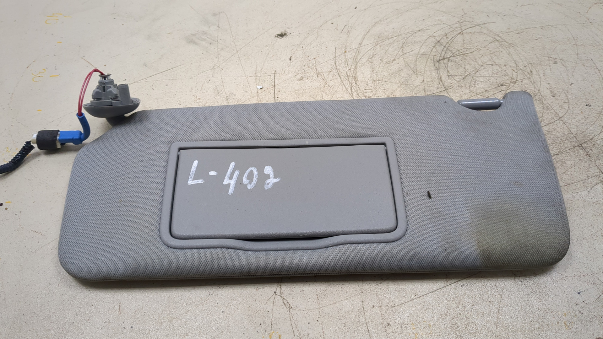 Козырек солнцезащитный