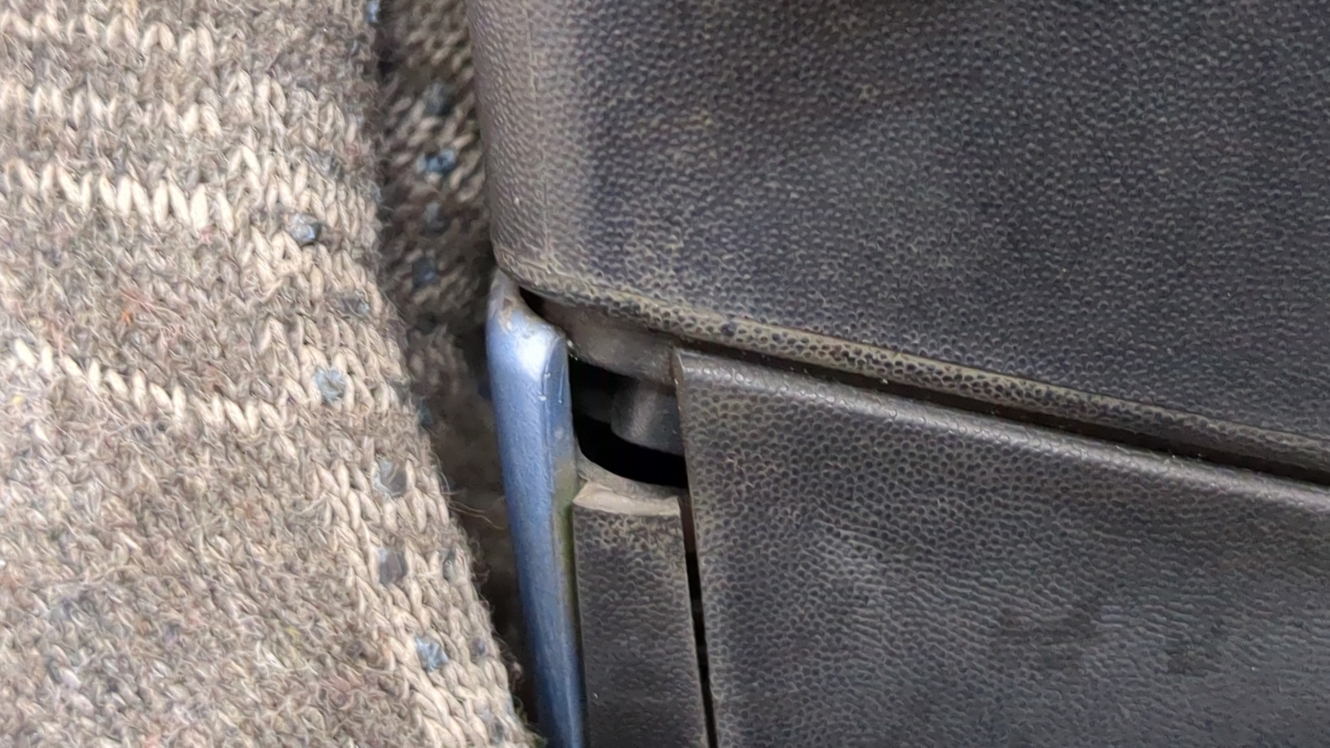 Зеркало левое электрическое