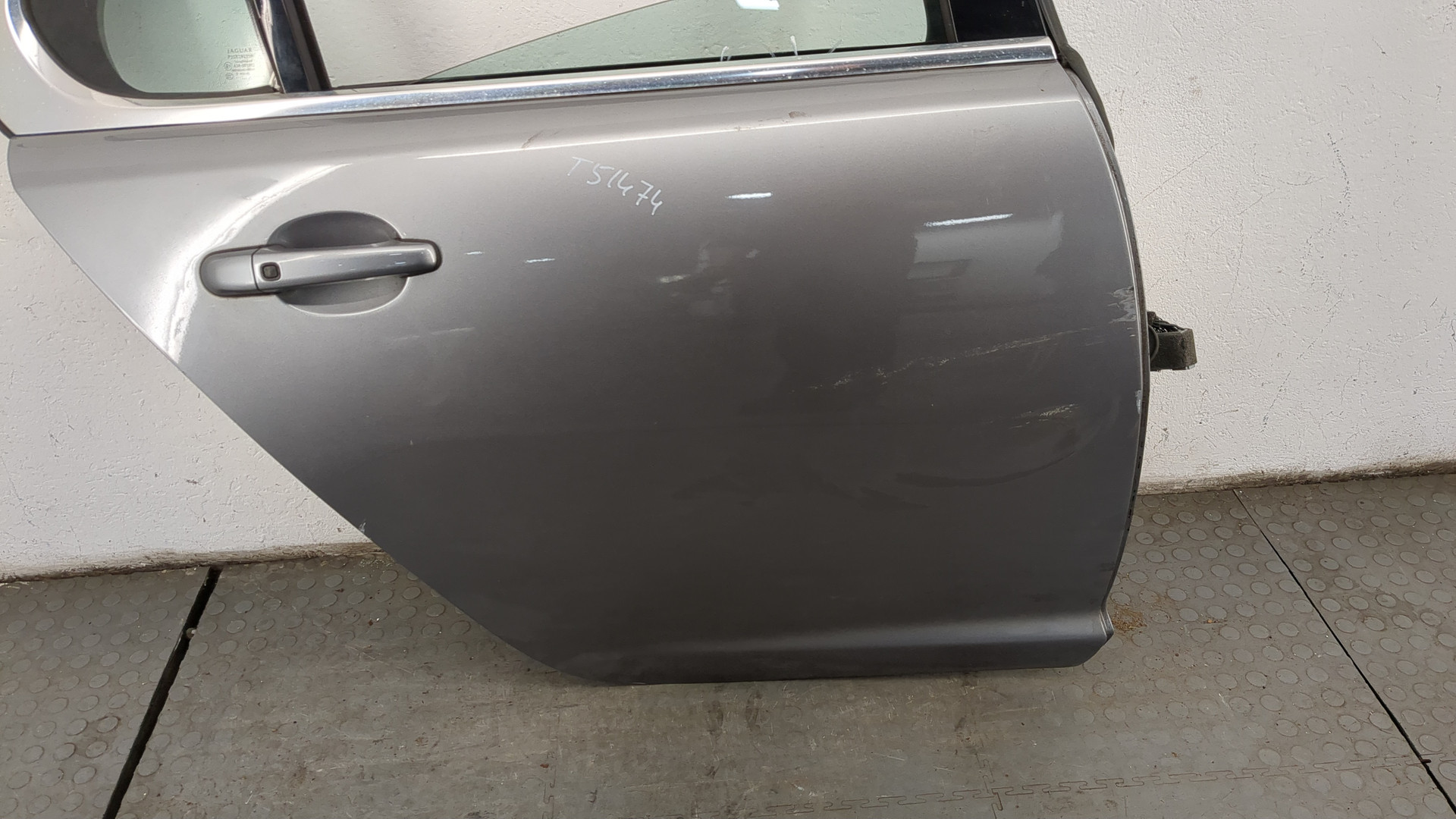 Дверь задняя правая