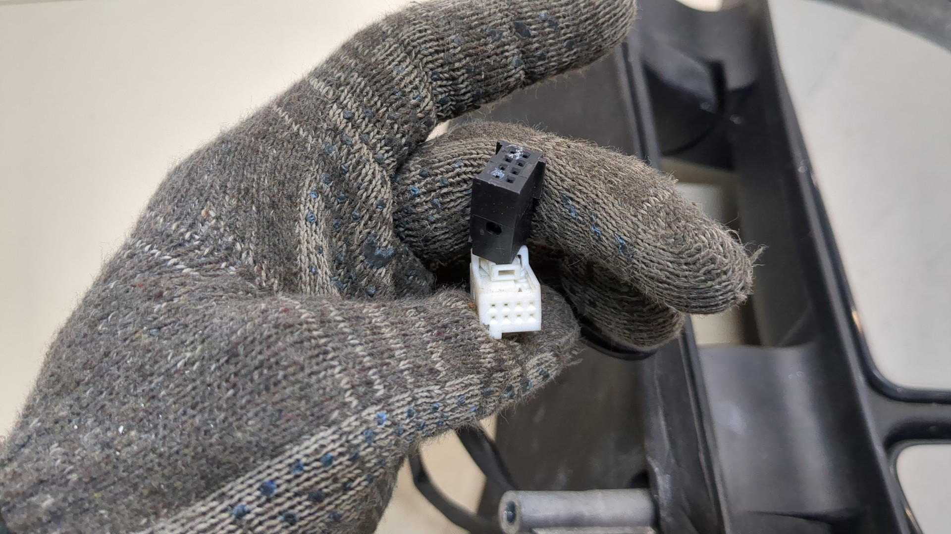 Зеркало правое электрическое