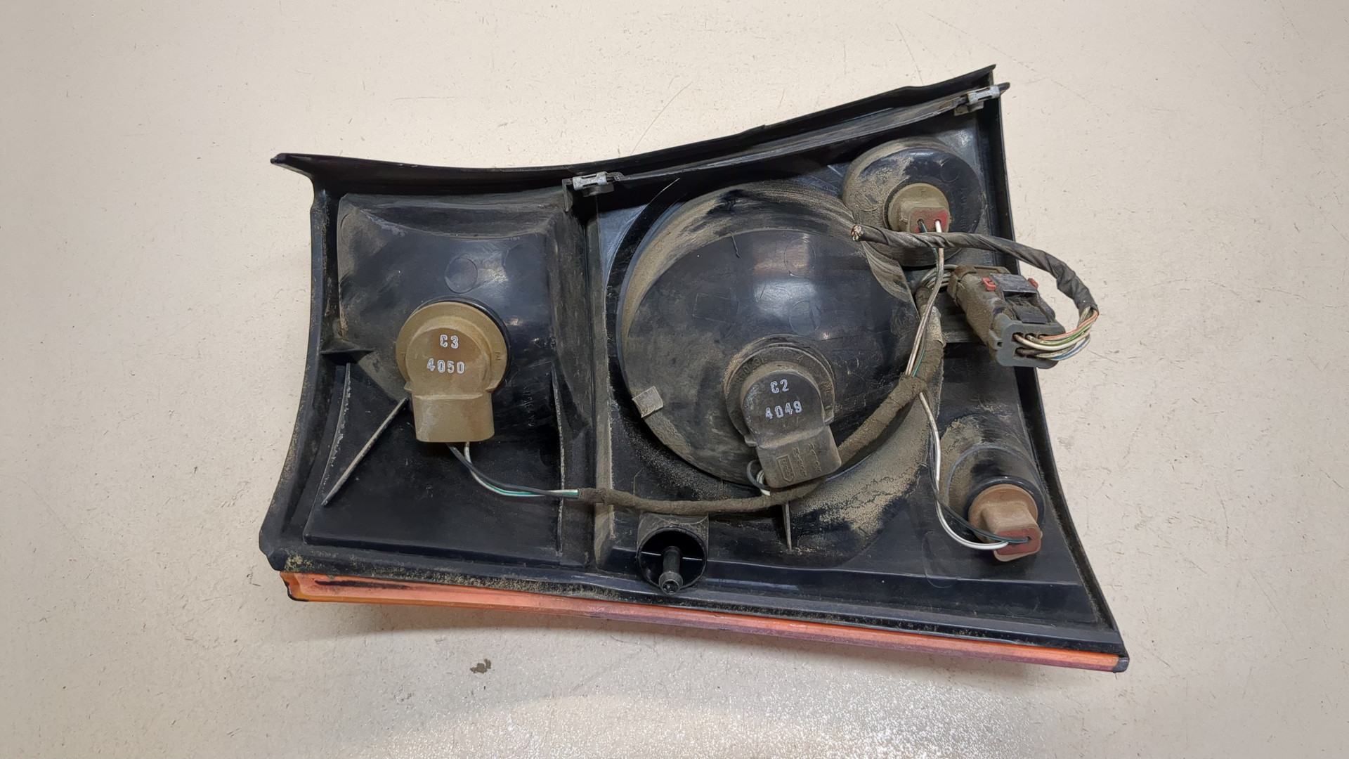 Фонарь задний правый